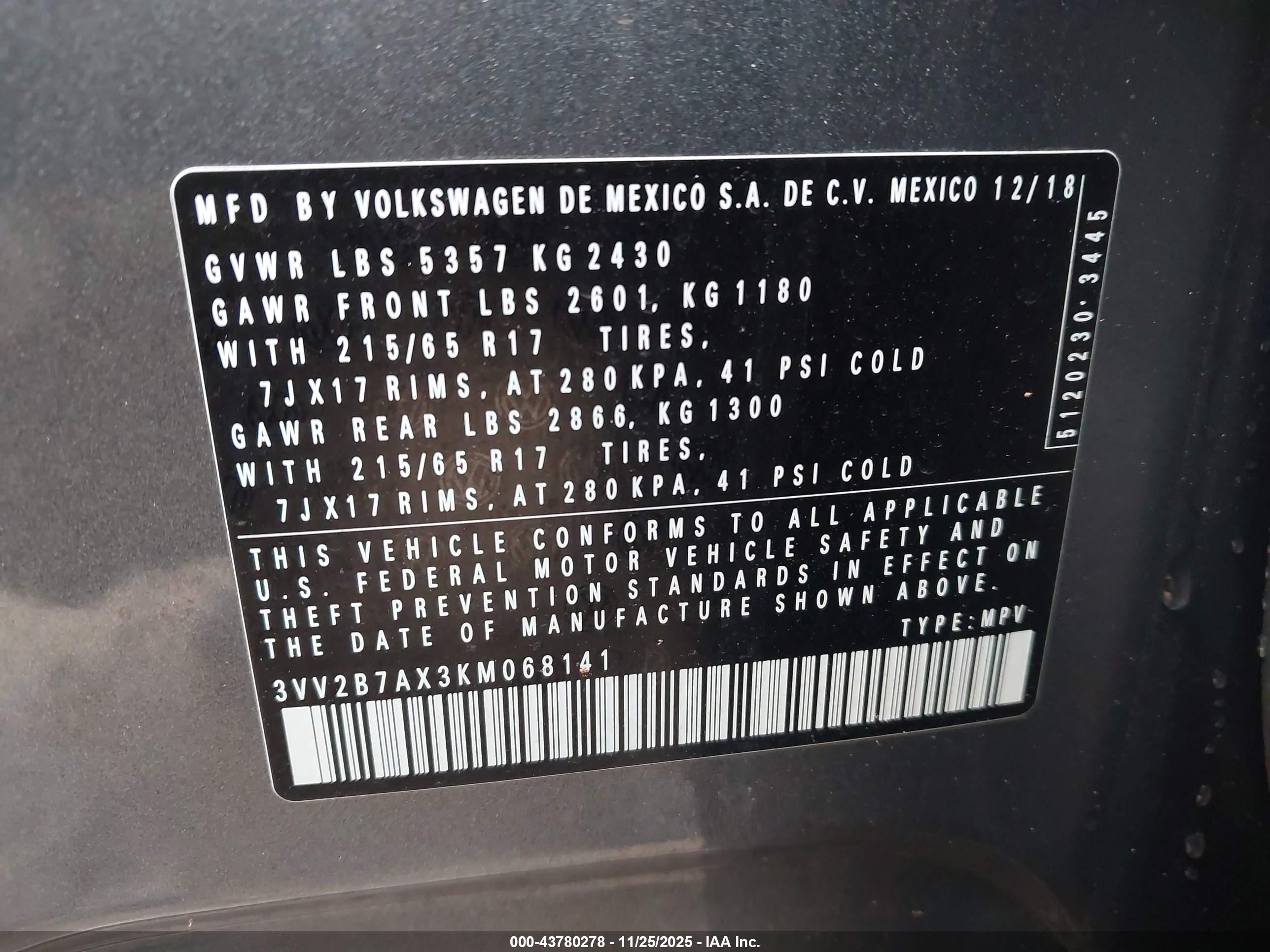 VOLKSWAGEN TIGUAN image 9