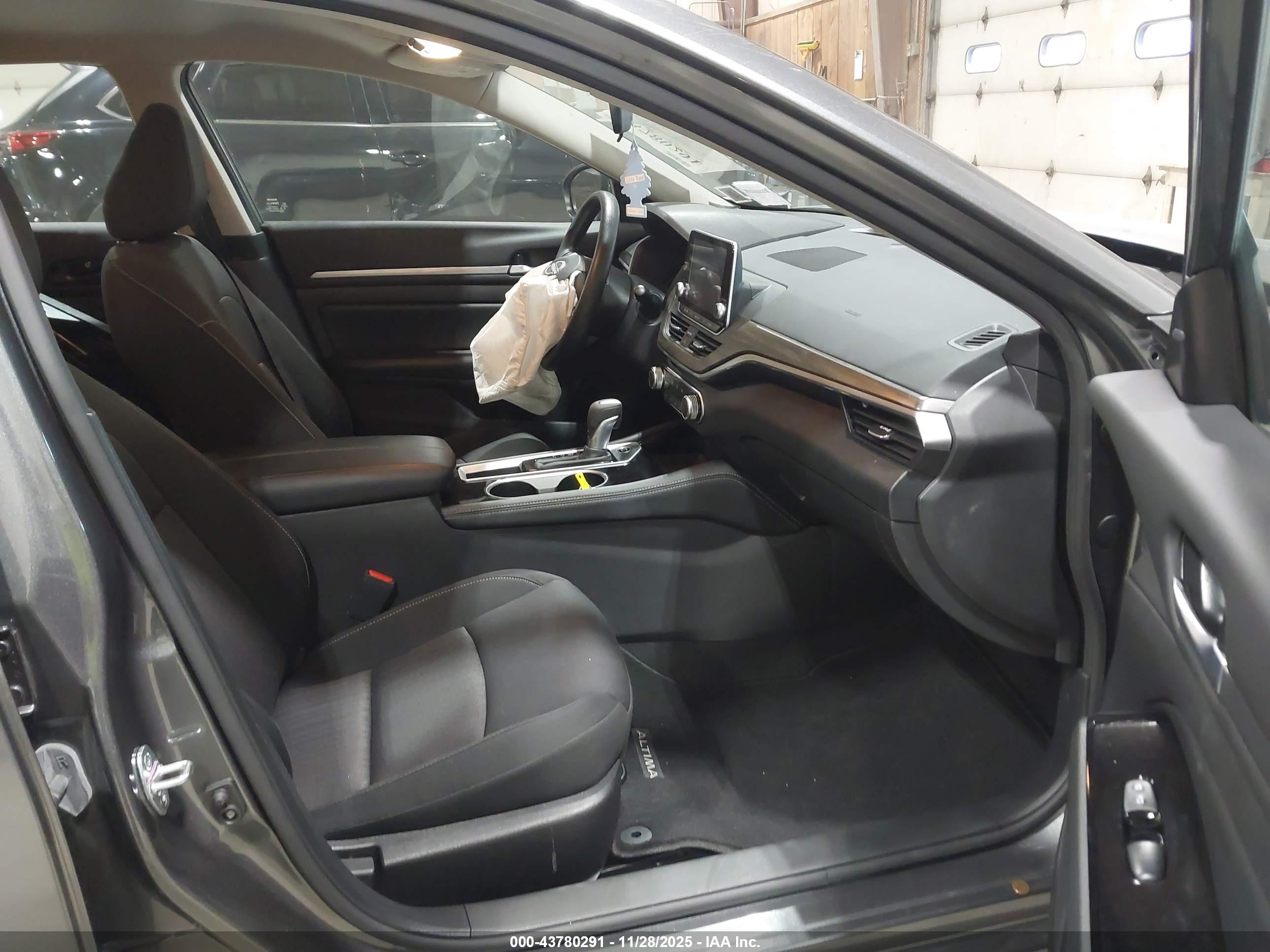 NISSAN ALTIMA image 5