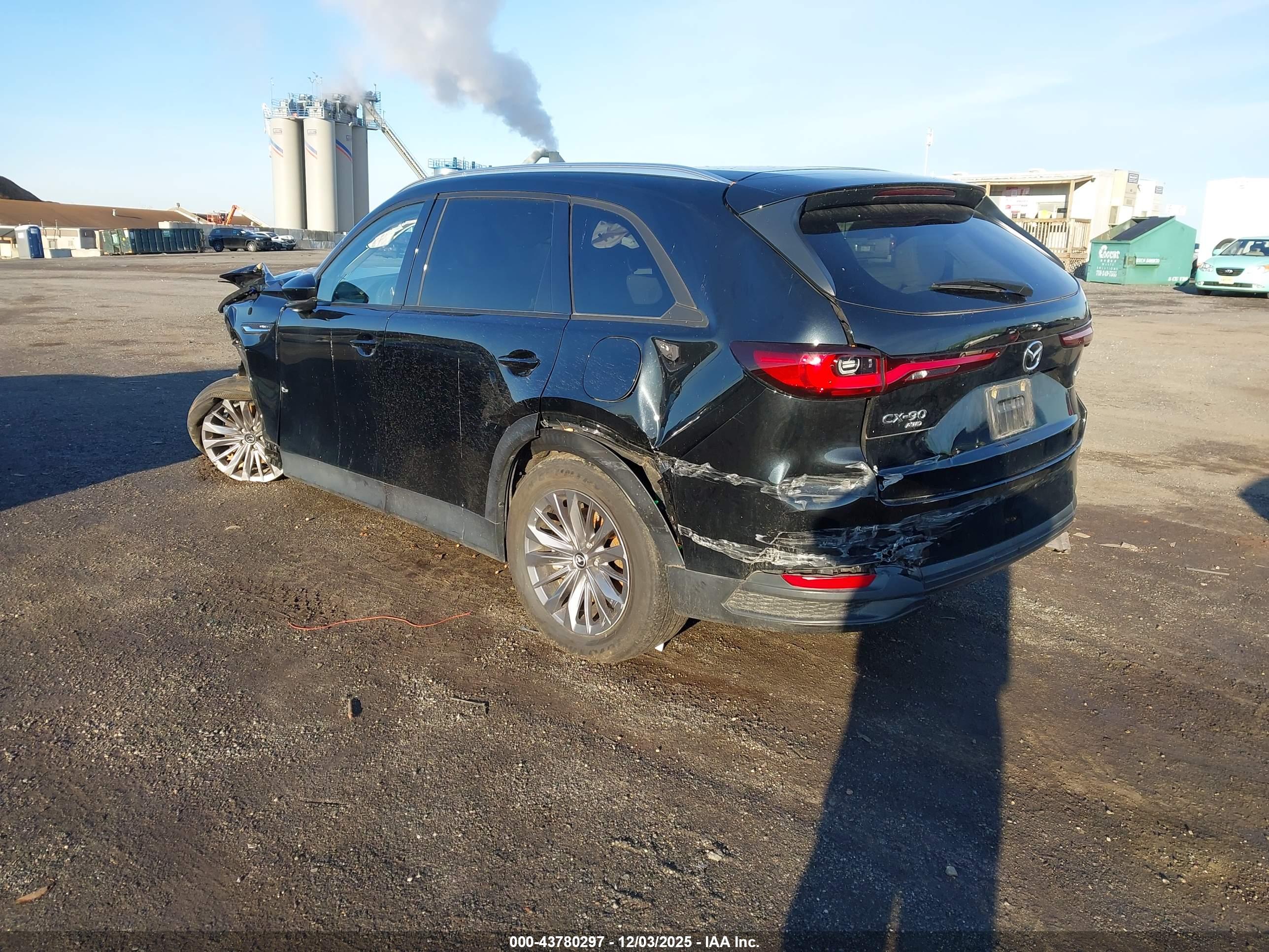 MAZDA CX-90 image 3