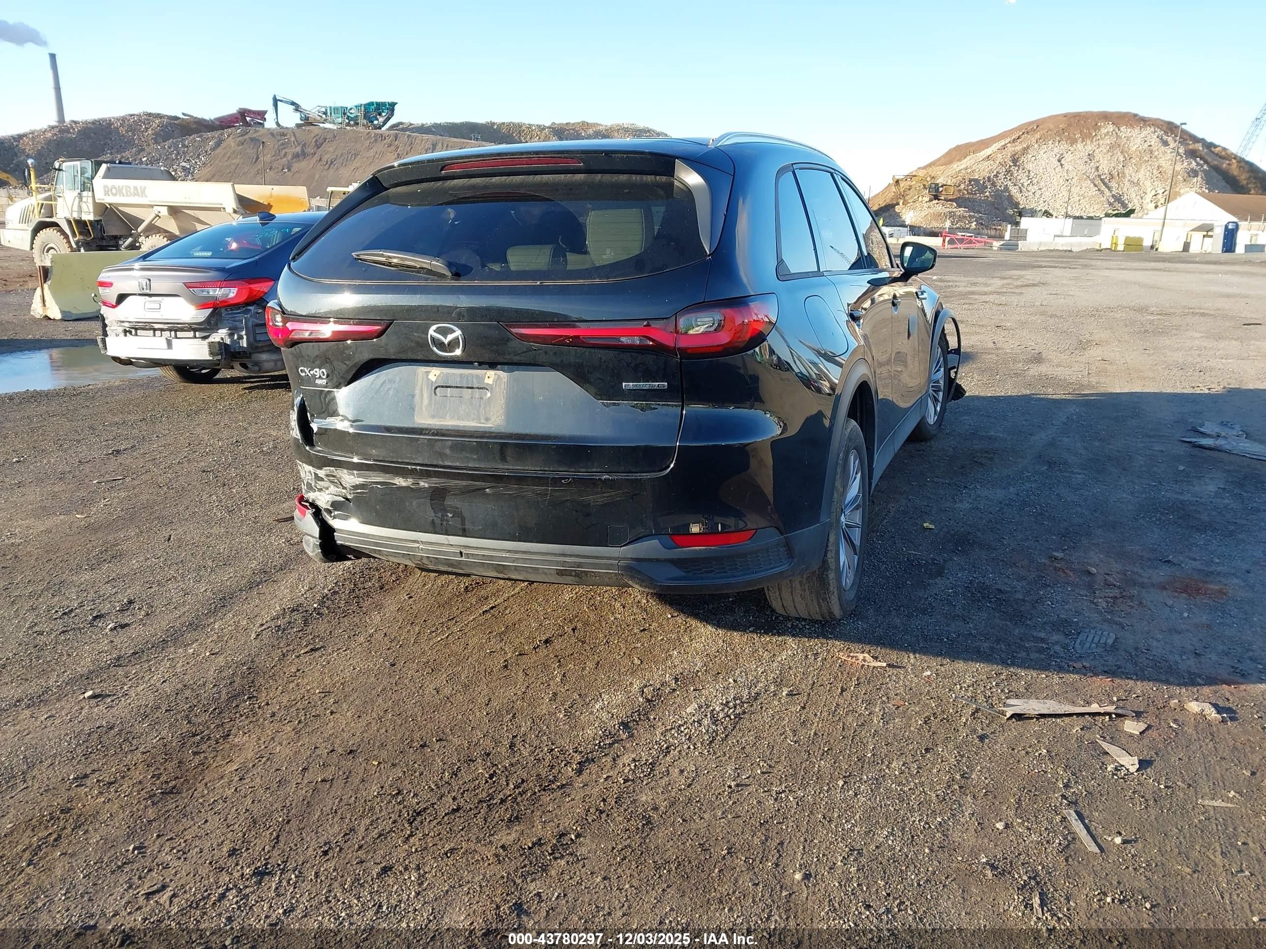 MAZDA CX-90 image 4