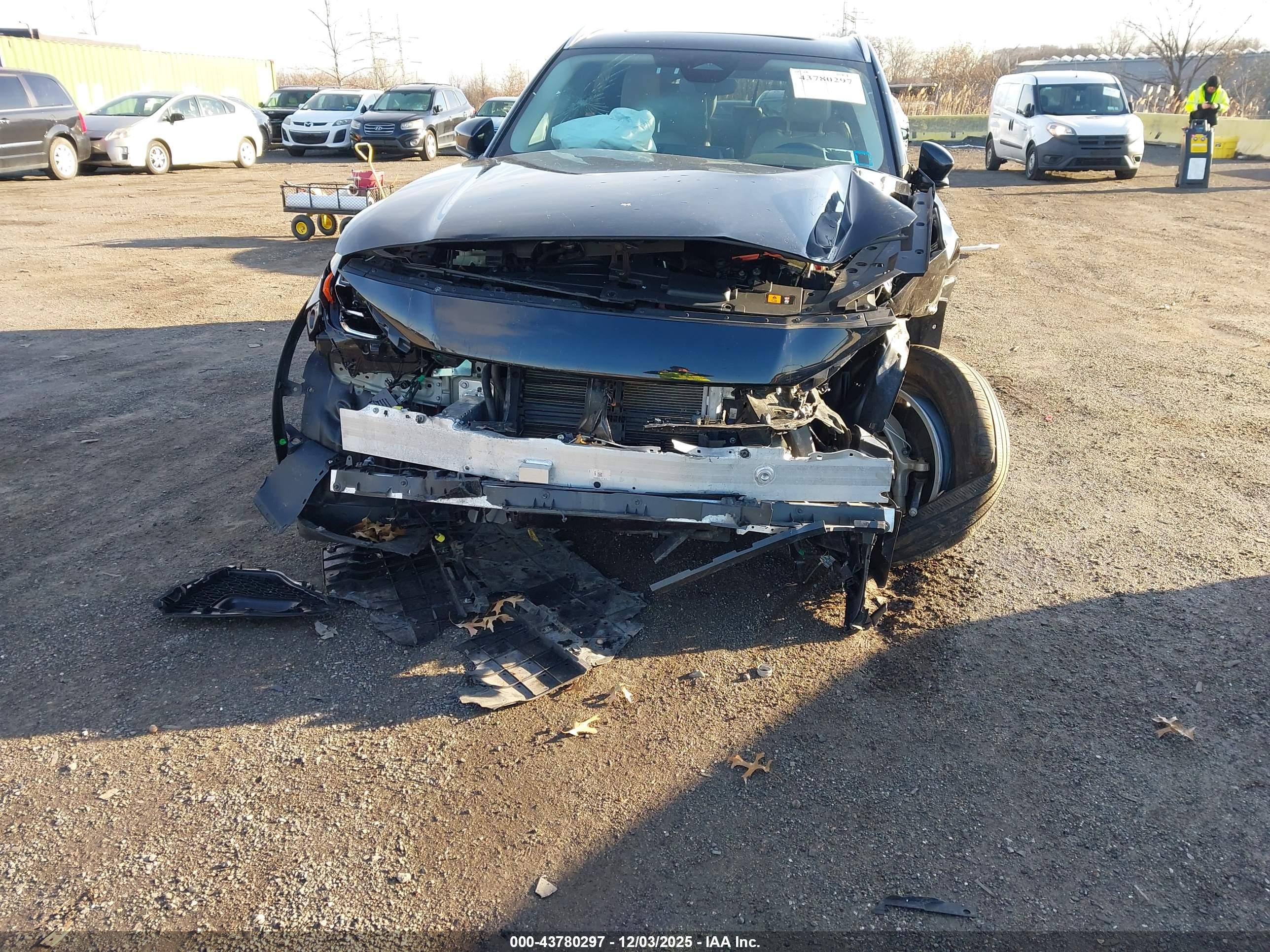 MAZDA CX-90 image 6
