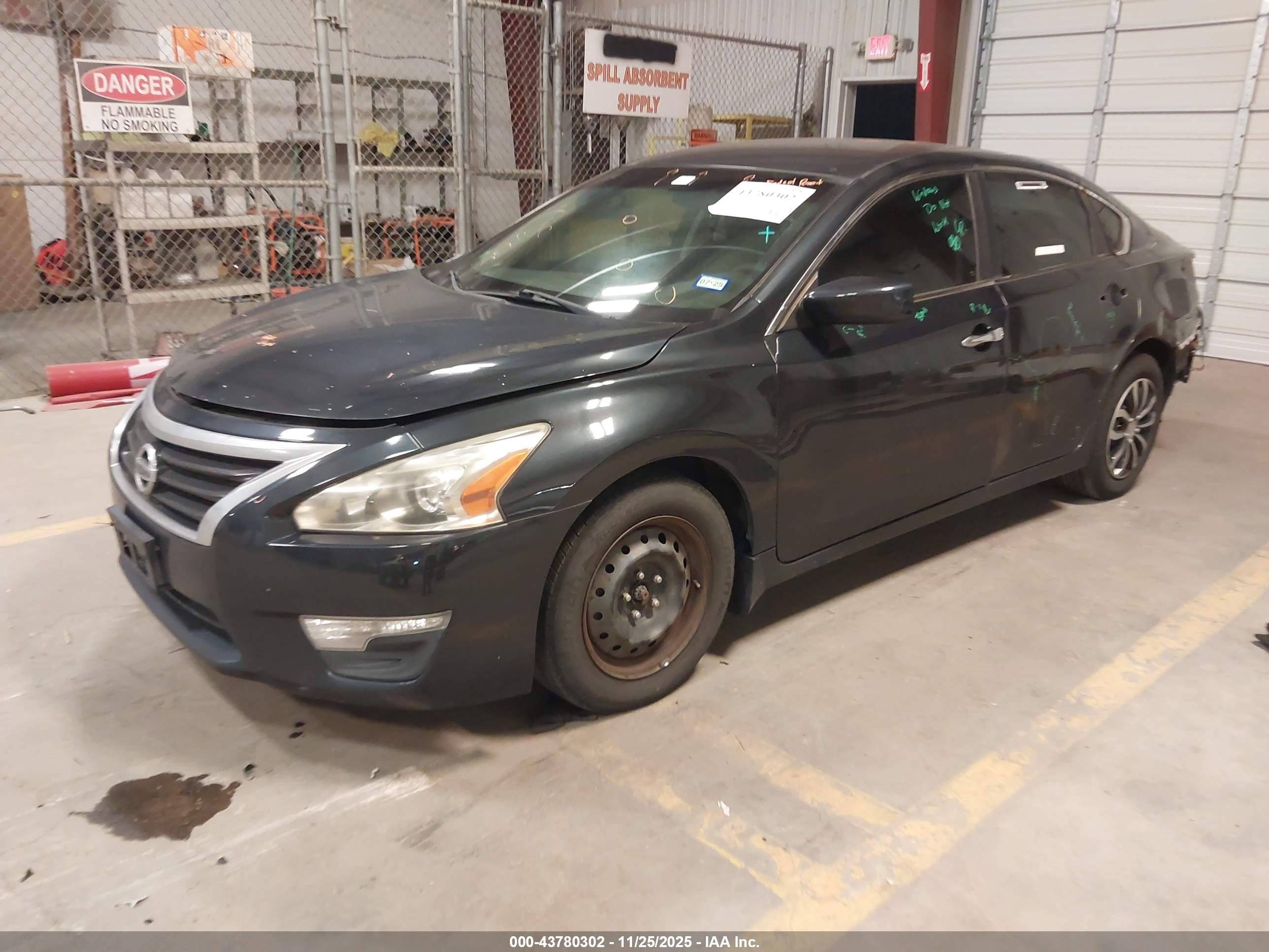 NISSAN ALTIMA image 2