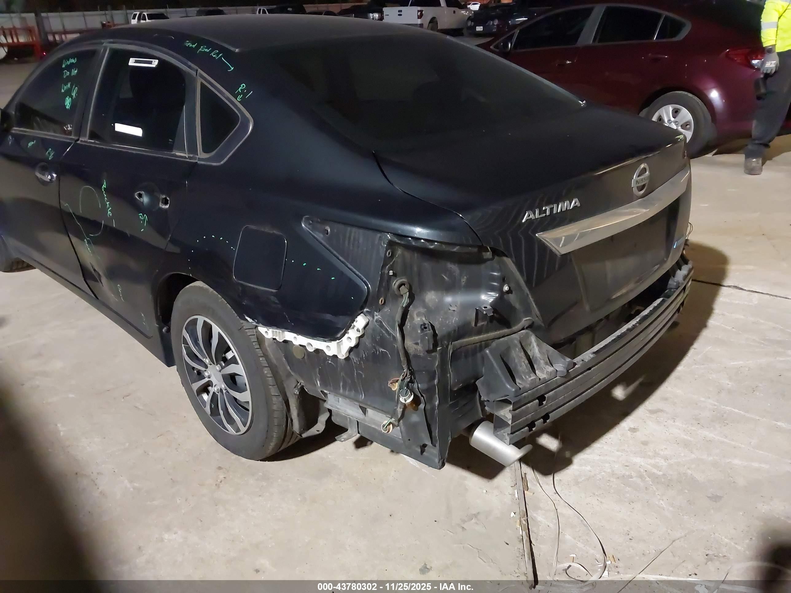 NISSAN ALTIMA image 6