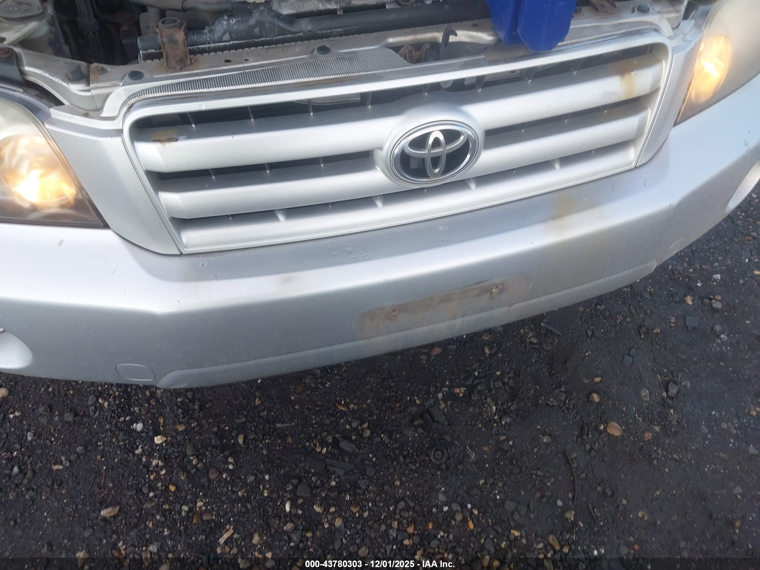 TOYOTA HIGHLANDER image 6