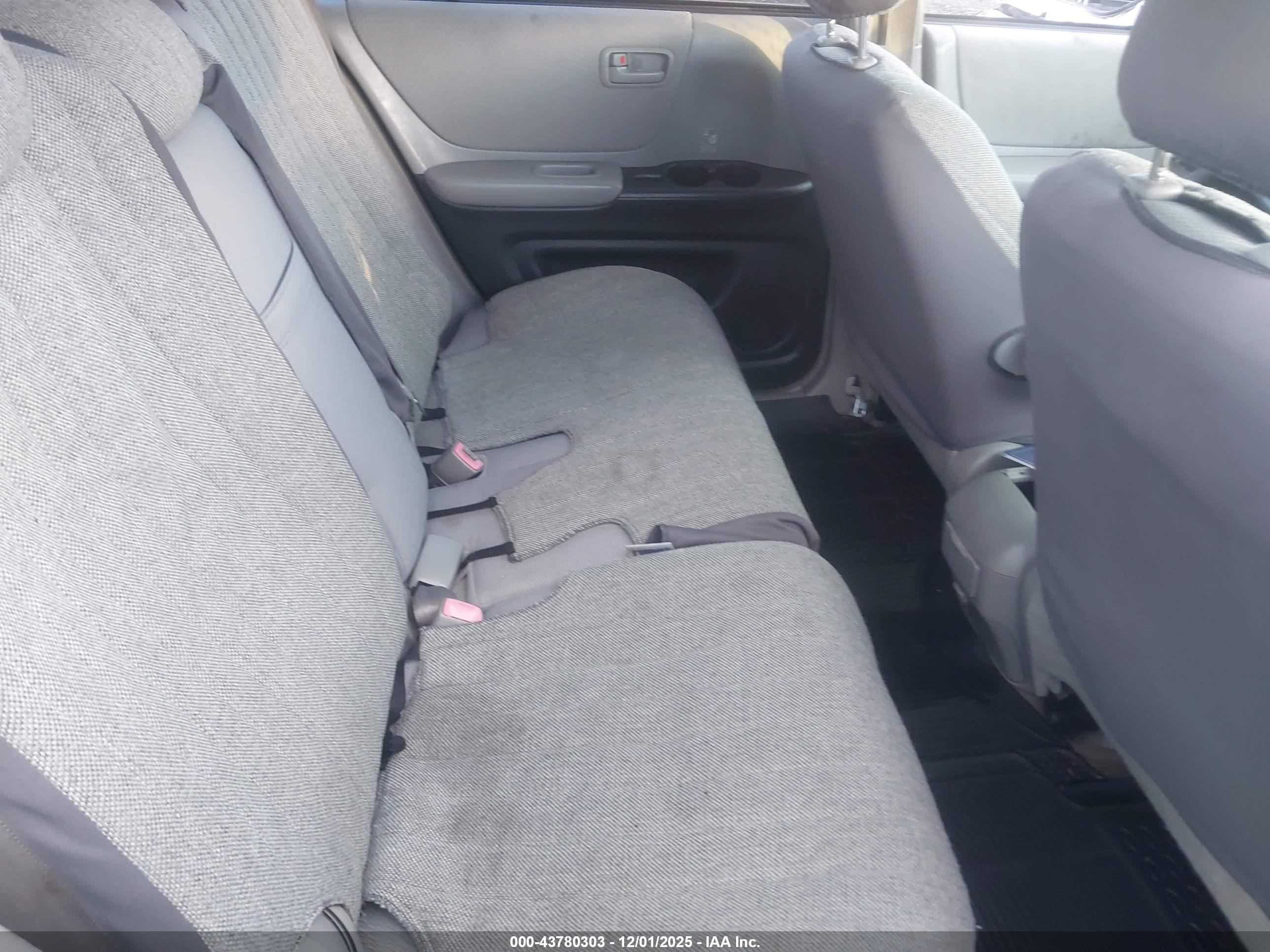 TOYOTA HIGHLANDER image 8