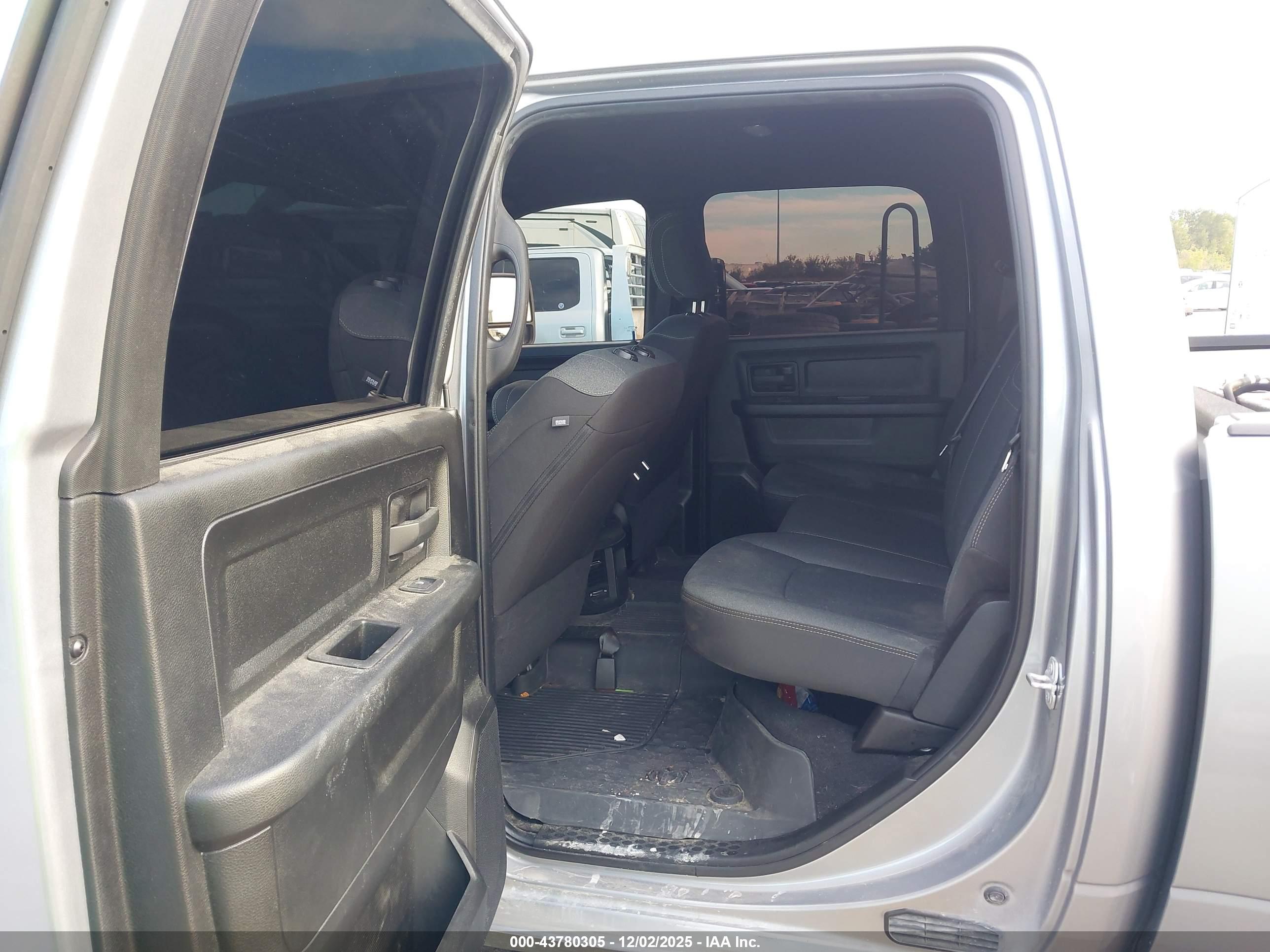 RAM 3500 image 8