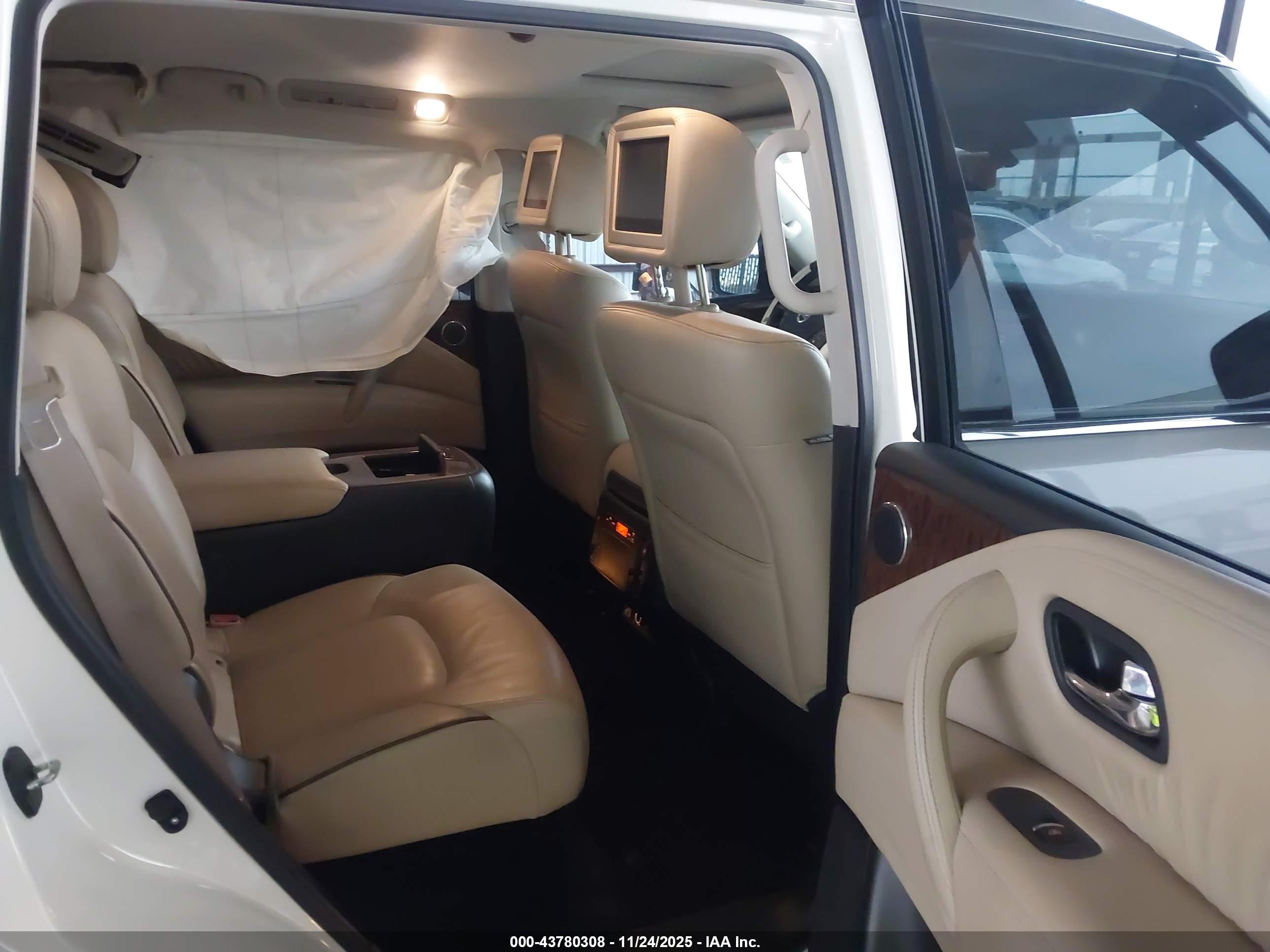 NISSAN ARMADA image 8
