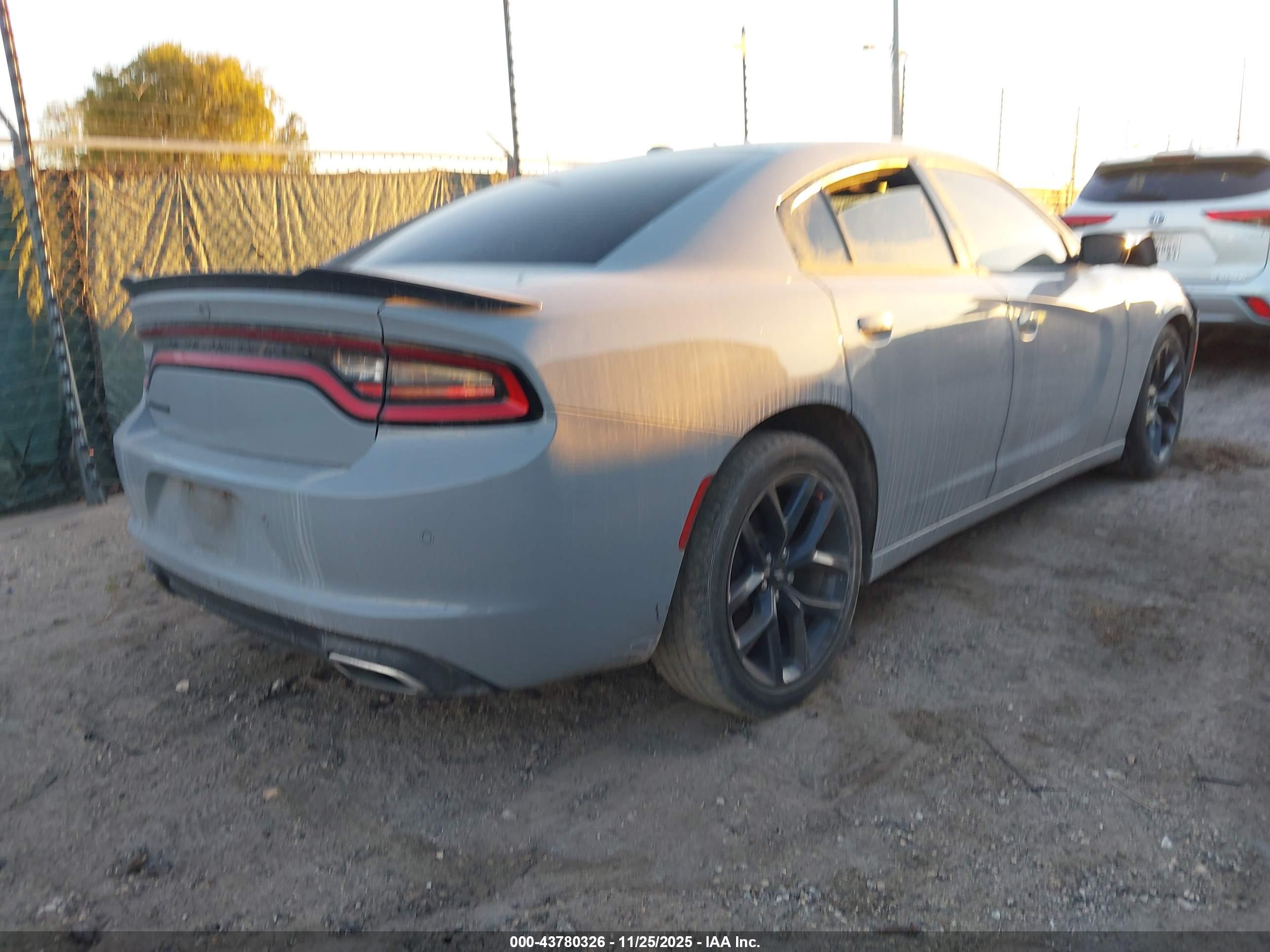 DODGE CHARGER image 4