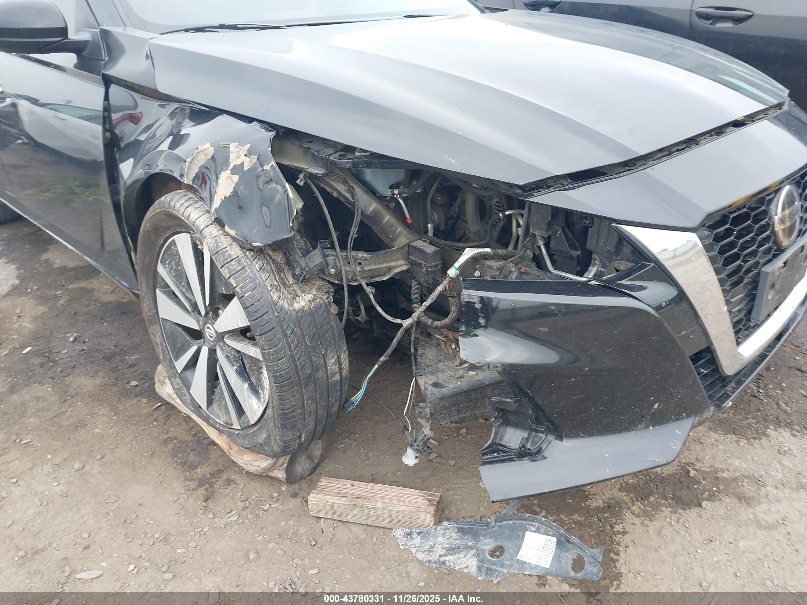 NISSAN ALTIMA image 6