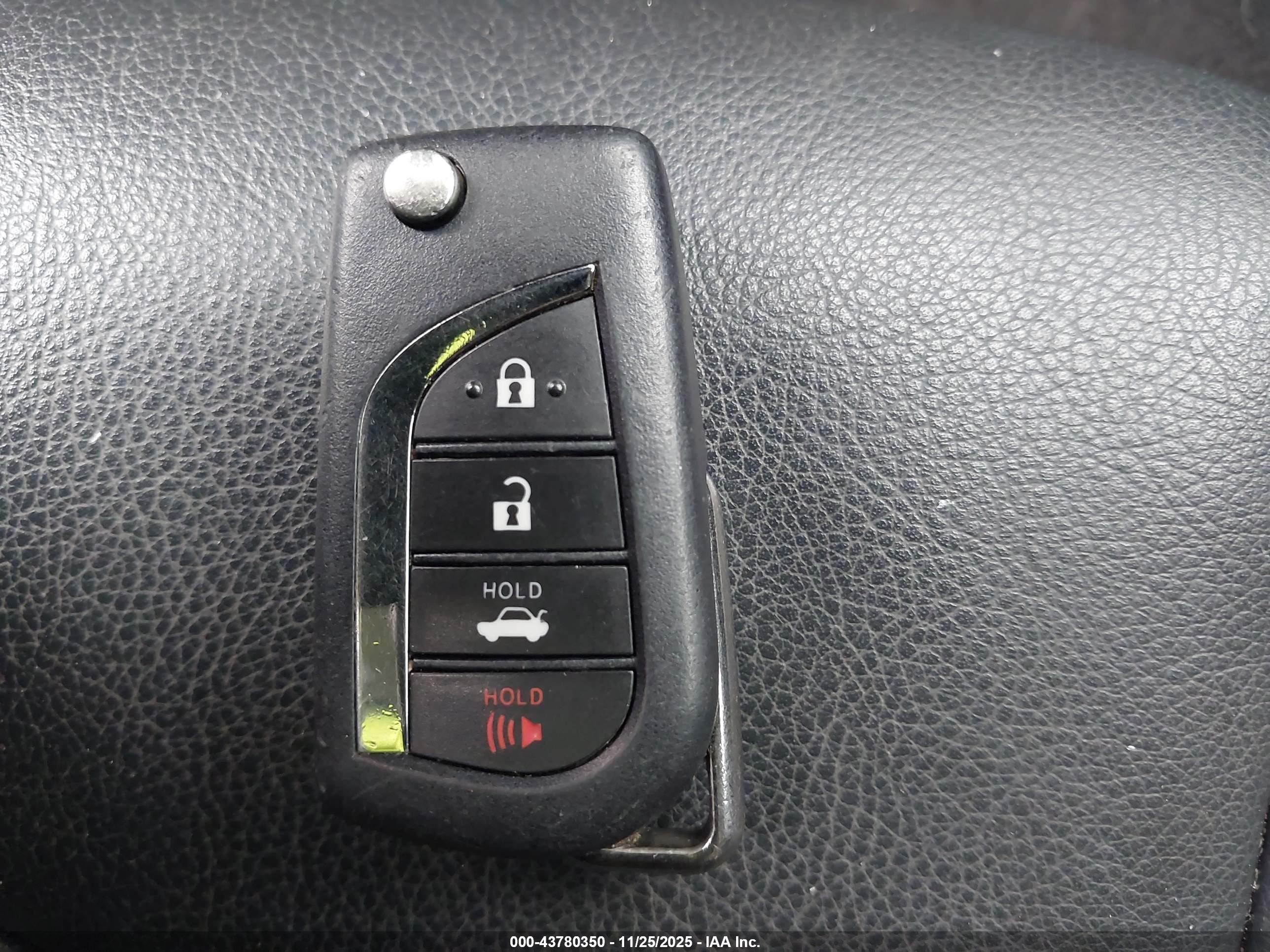 TOYOTA CAMRY image 11