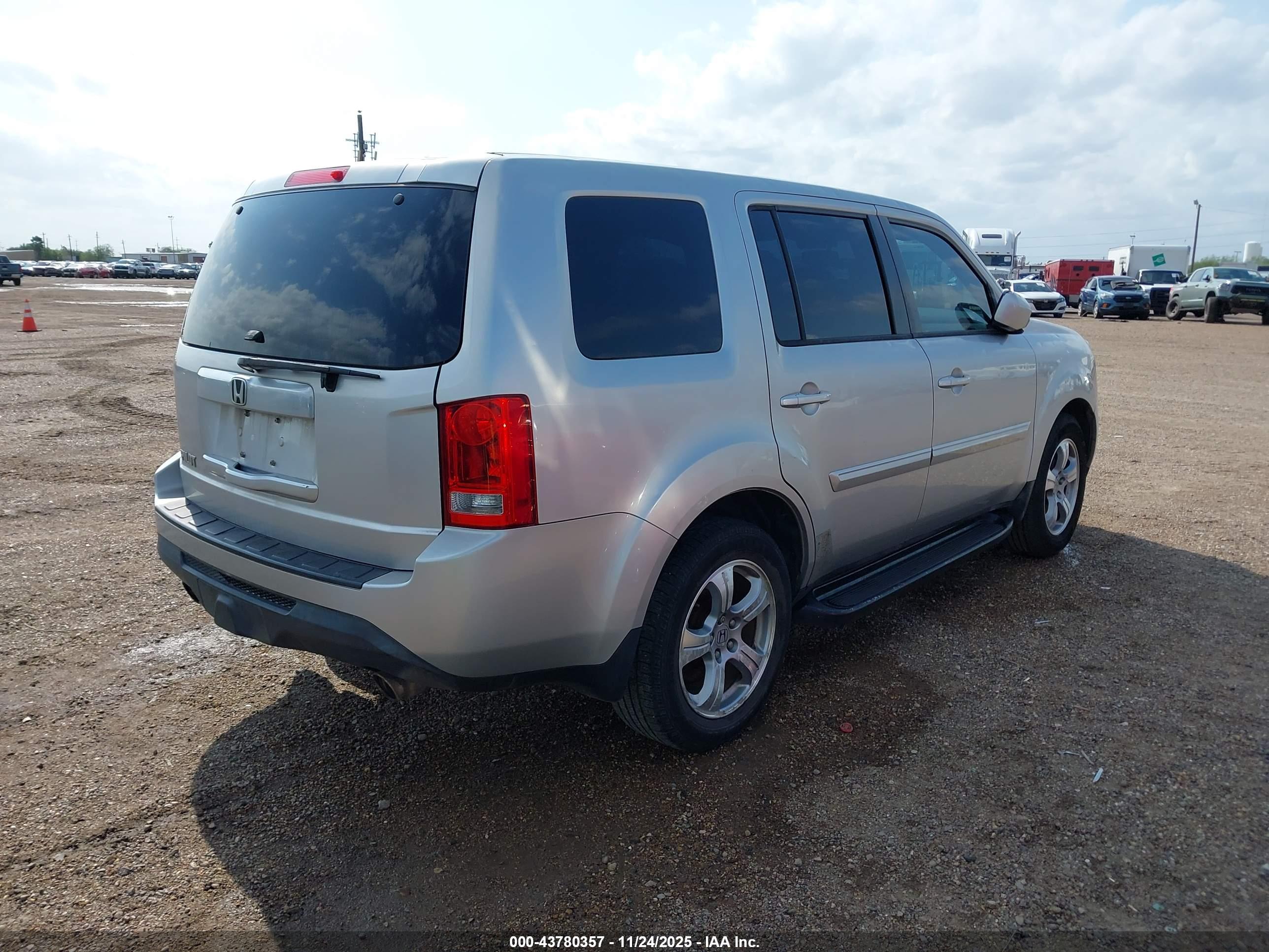 HONDA PILOT image 4