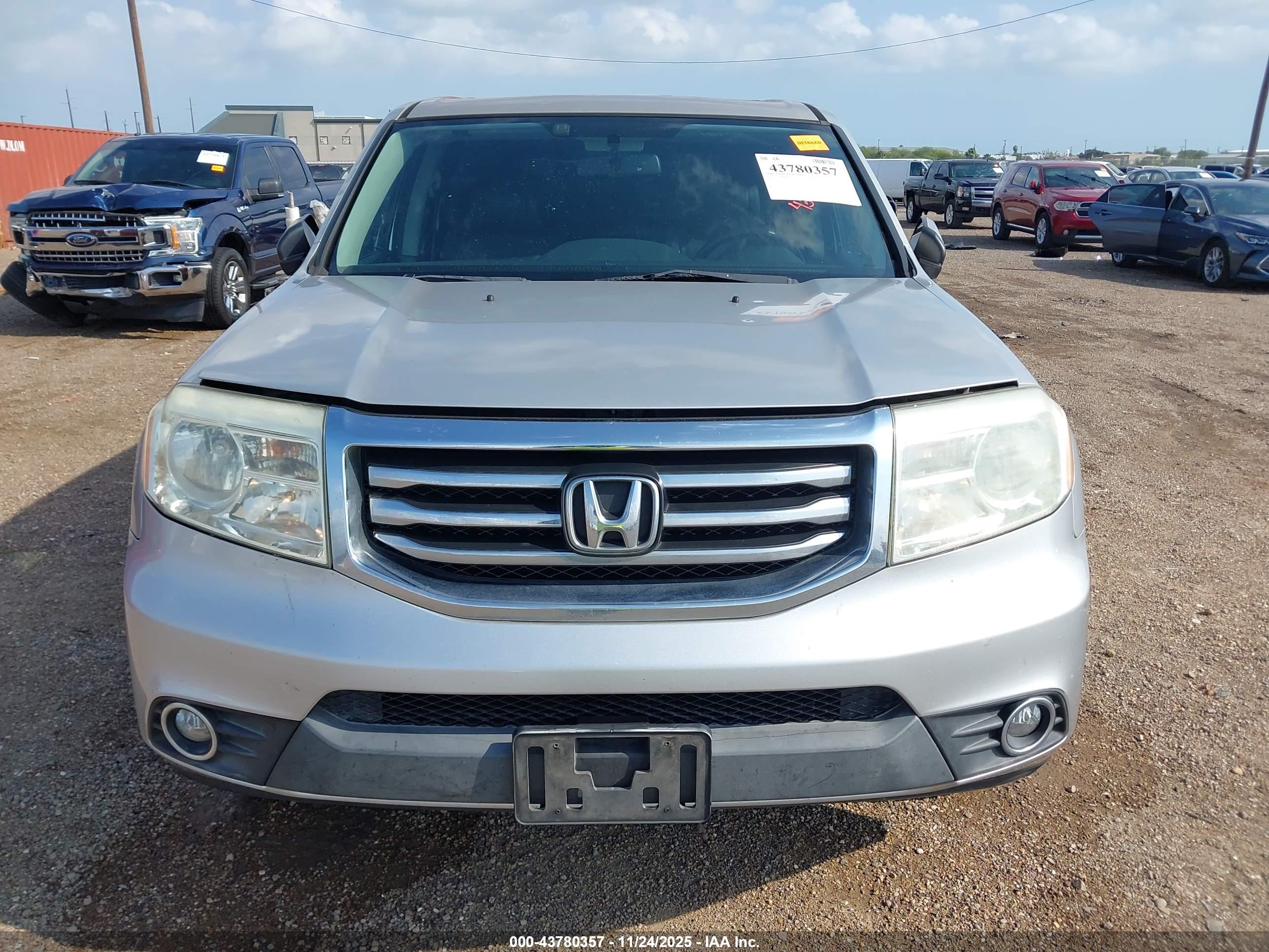 HONDA PILOT image 6