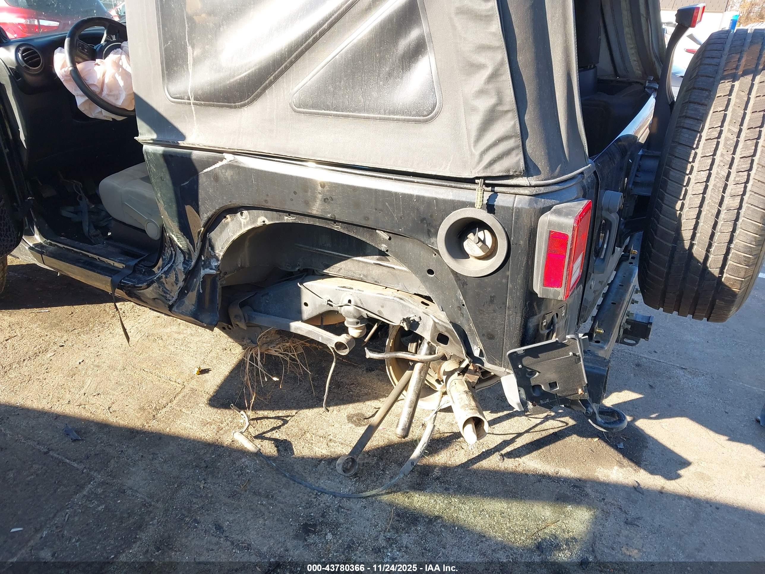 JEEP WRANGLER image 6