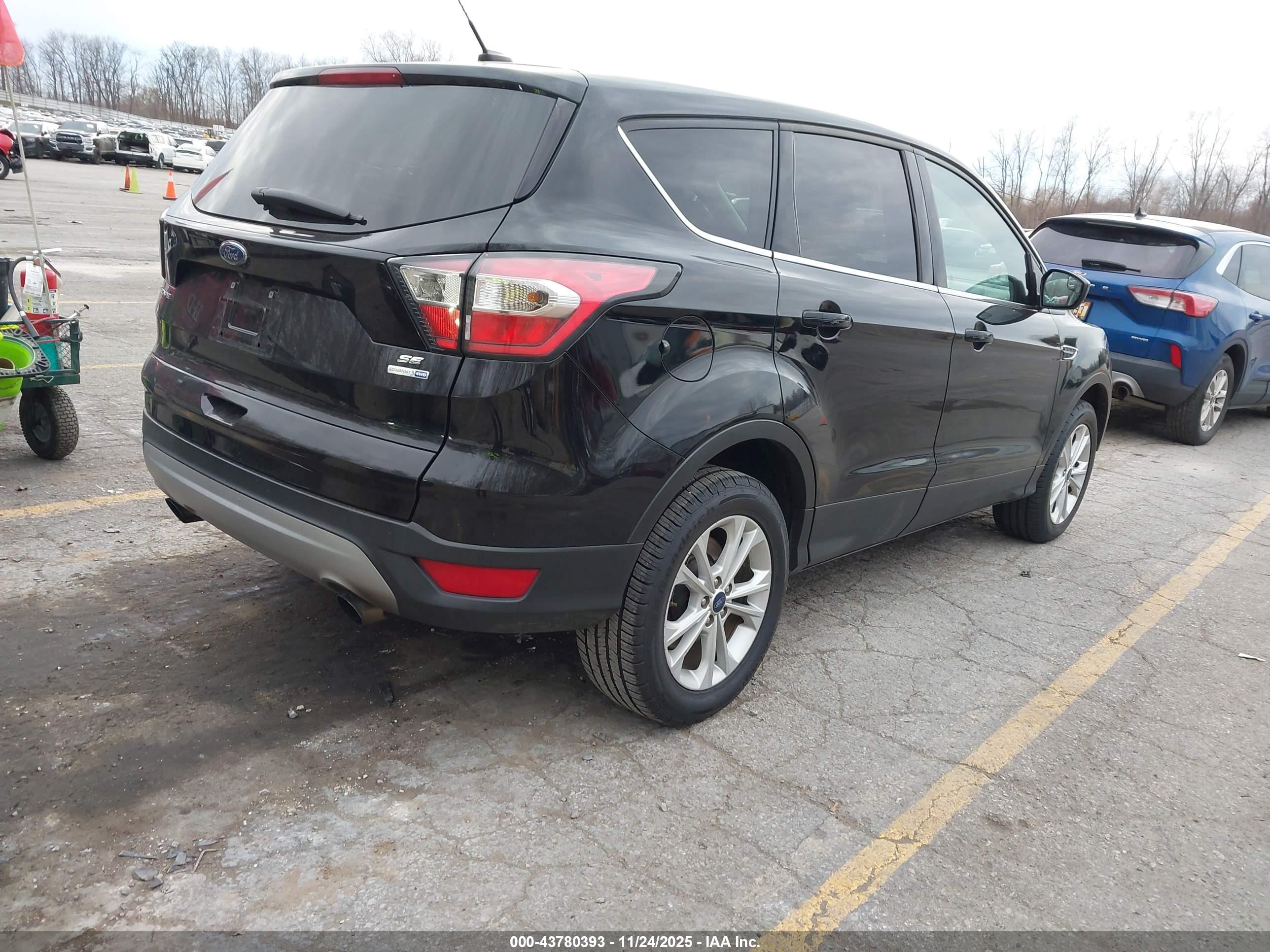 FORD ESCAPE image 4