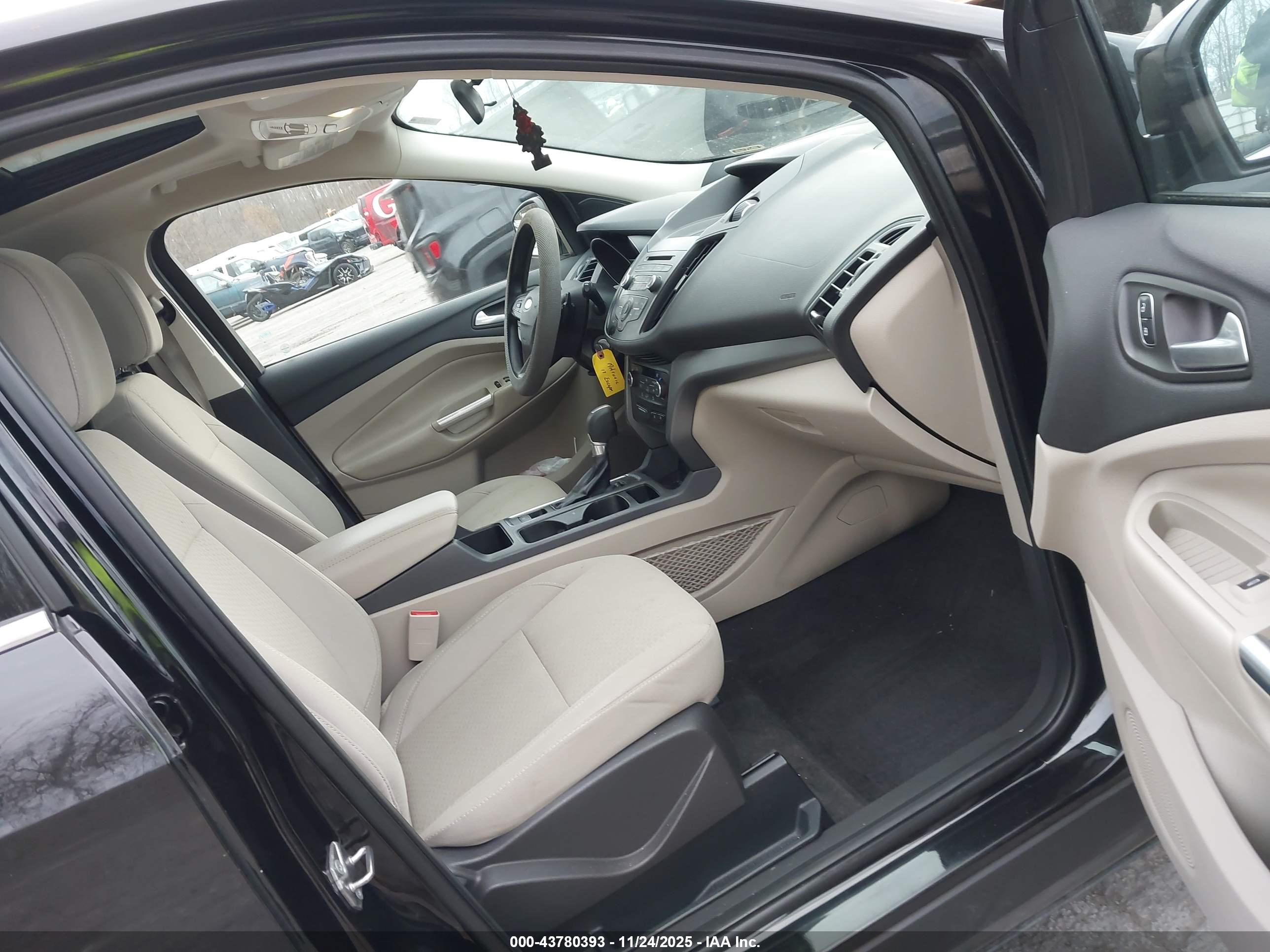 FORD ESCAPE image 5