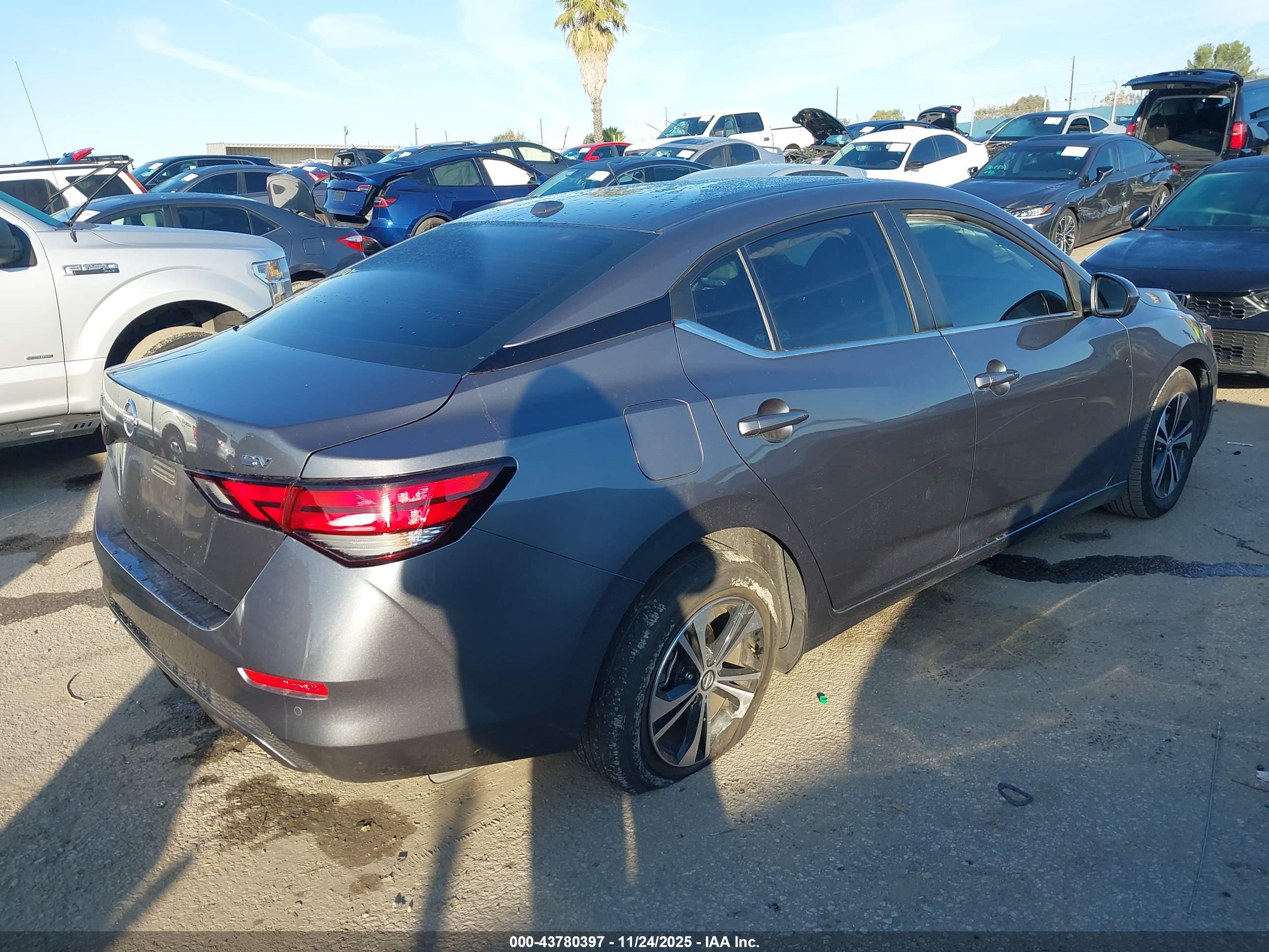 NISSAN SENTRA image 4