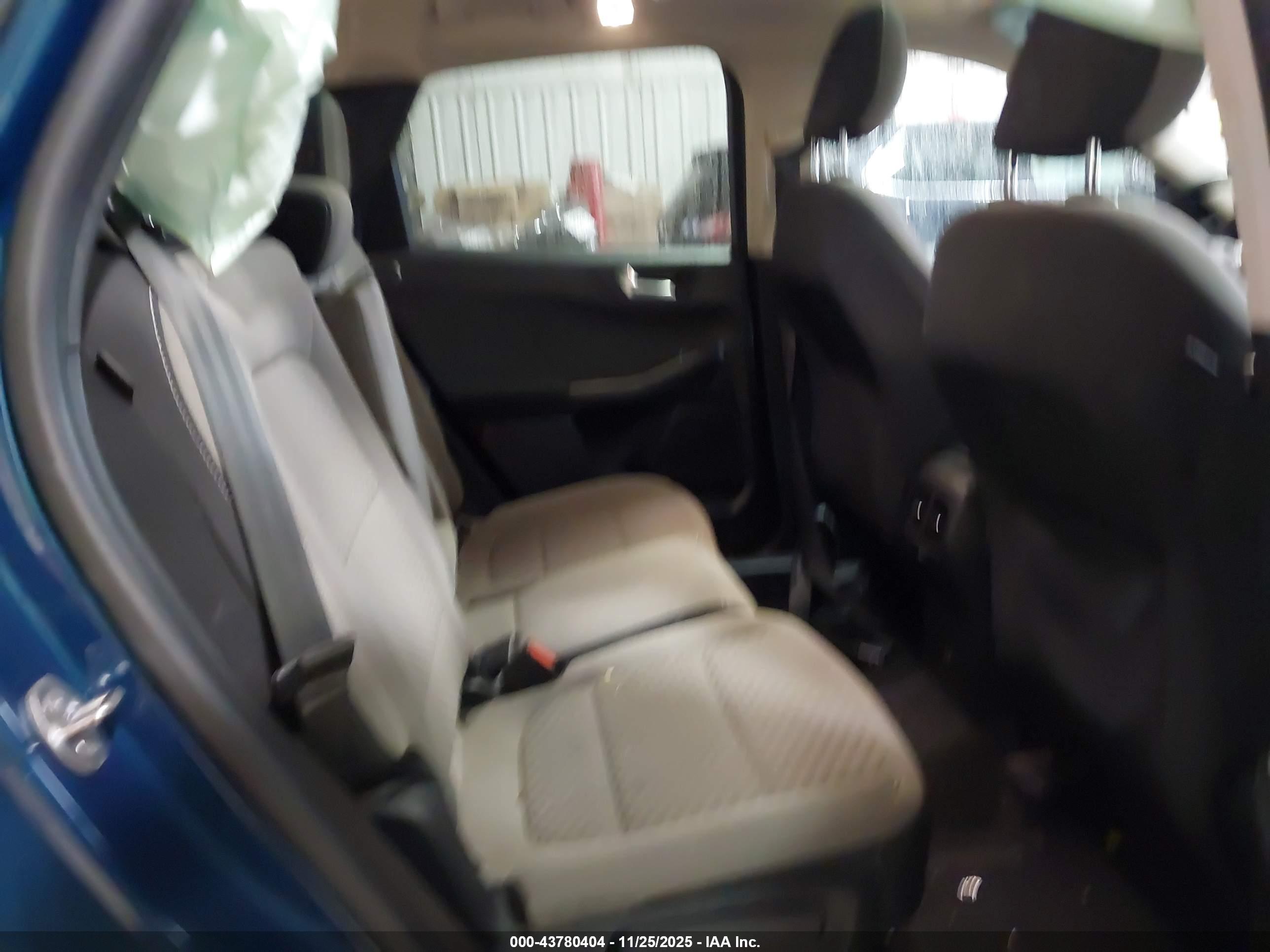 FORD ESCAPE image 8