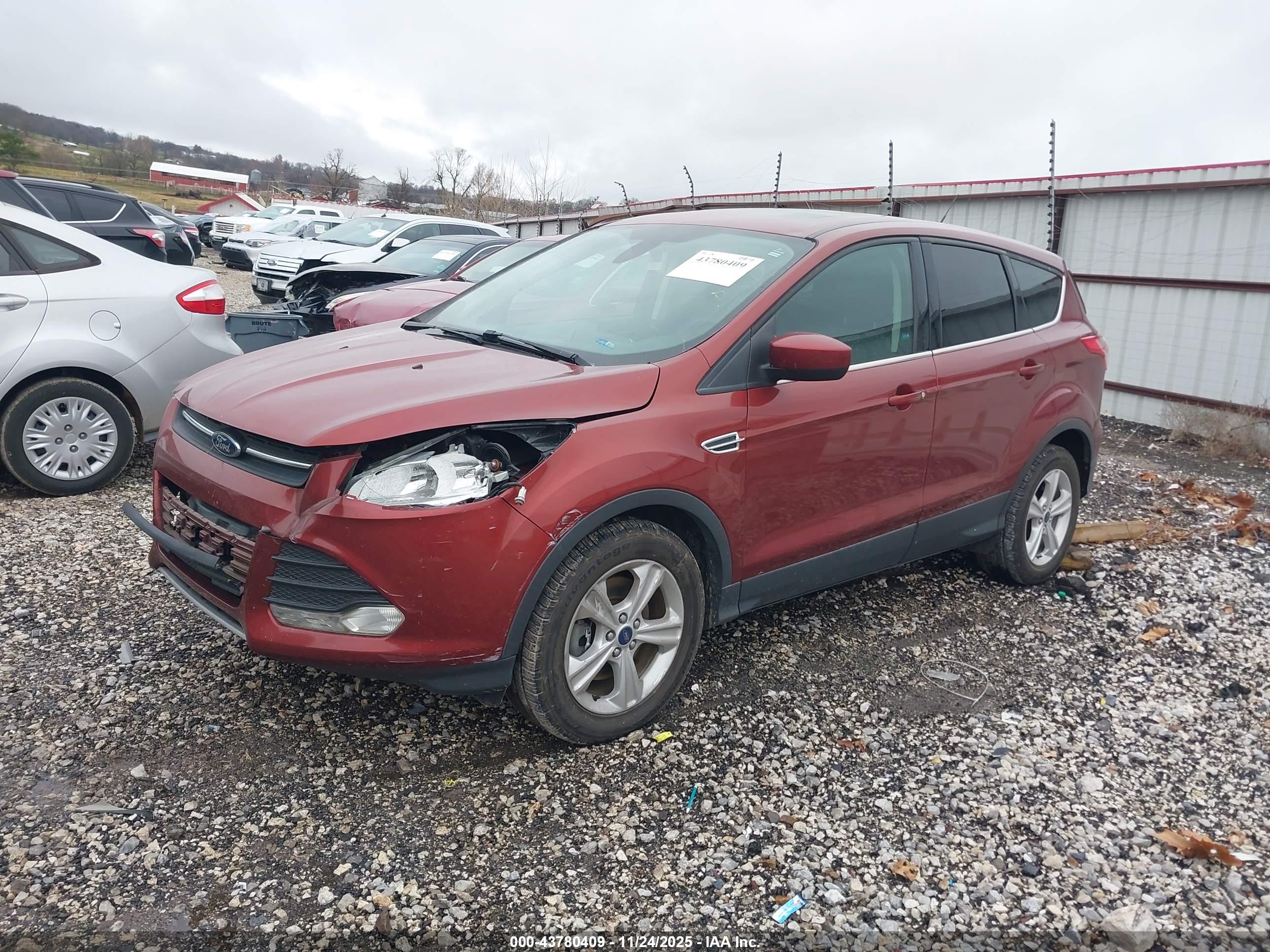 FORD ESCAPE image 2