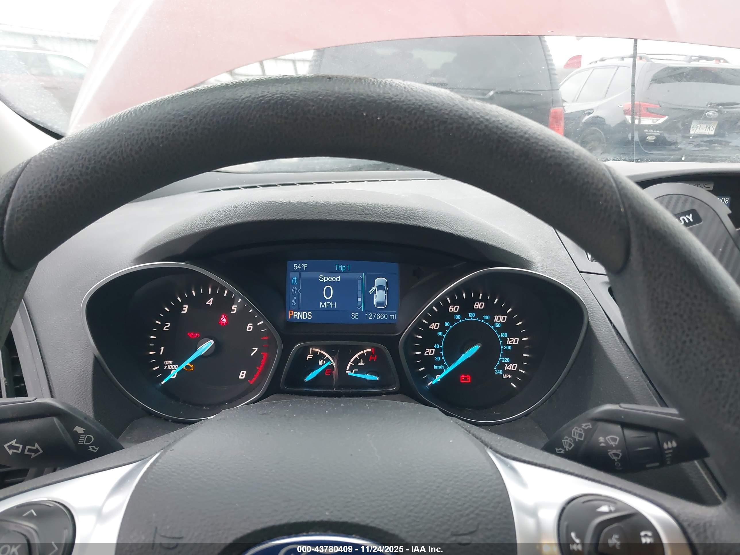 FORD ESCAPE image 7
