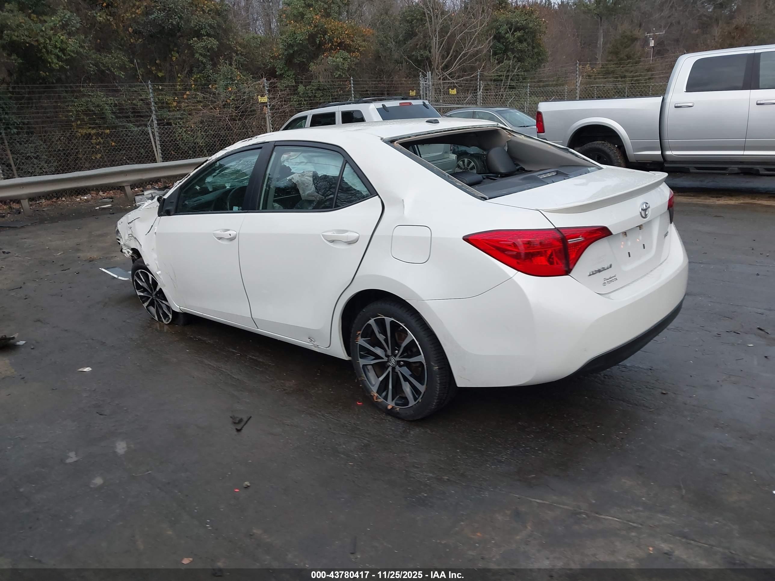 TOYOTA COROLLA image 3