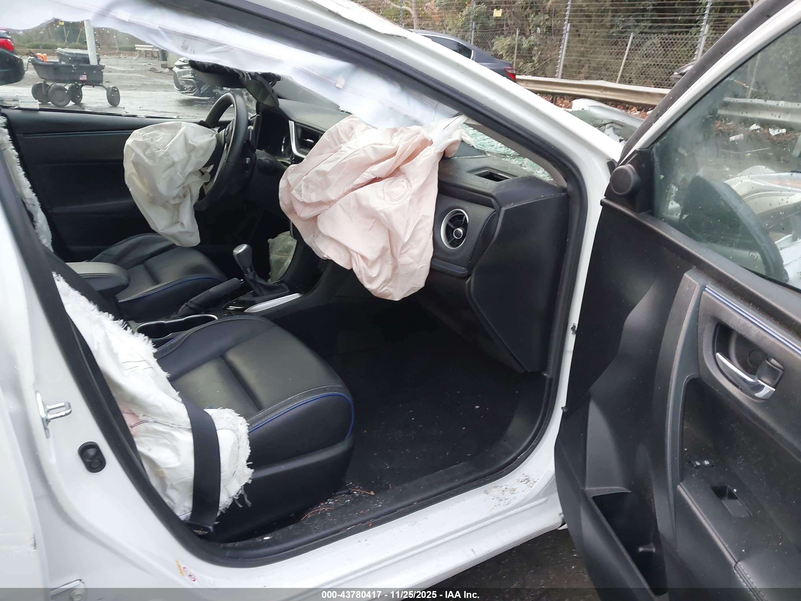 TOYOTA COROLLA image 5