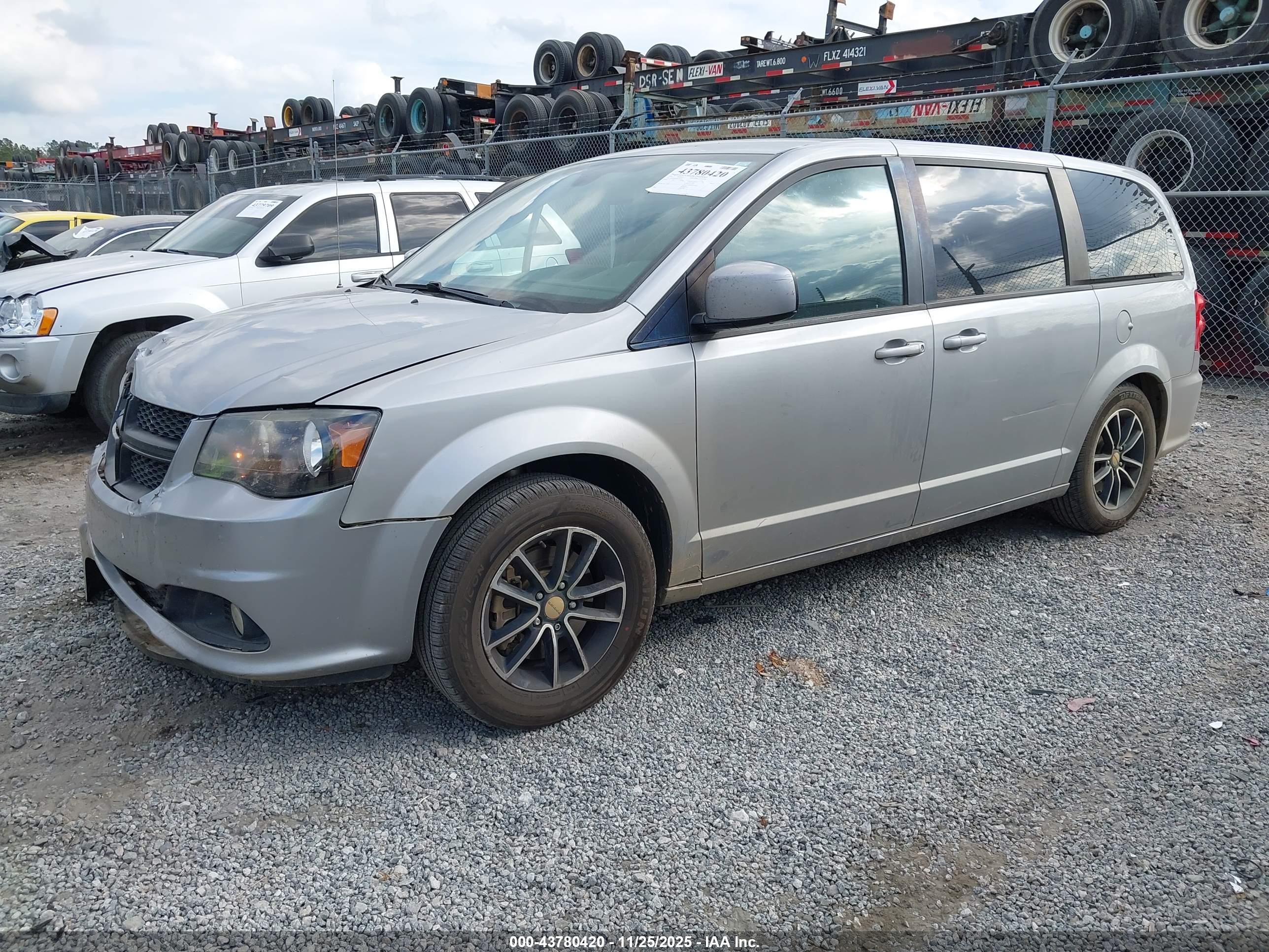 DODGE GRAND image 2