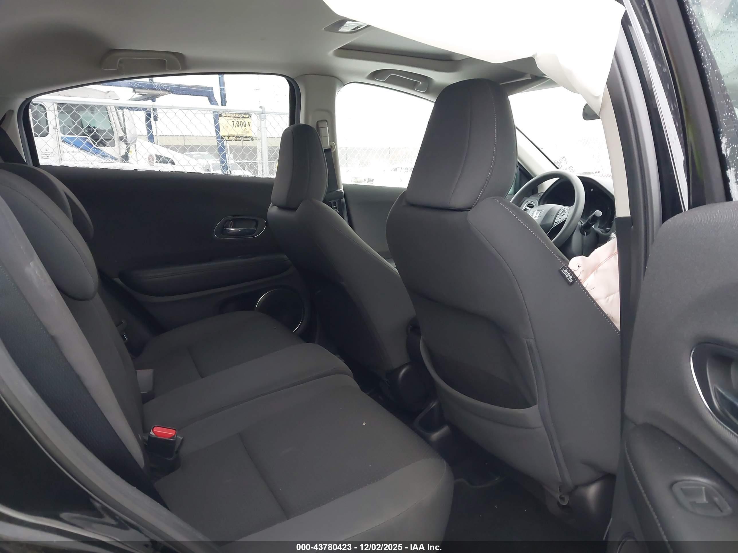 HONDA HR-V image 8