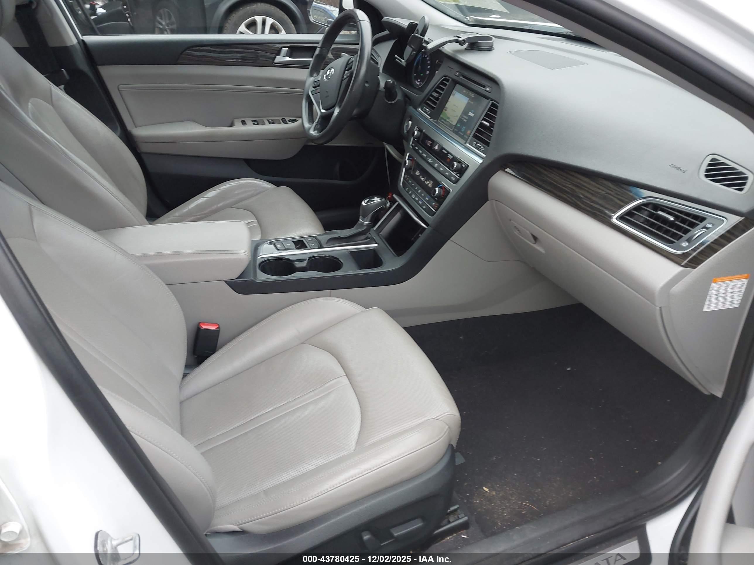 HYUNDAI SONATA image 5