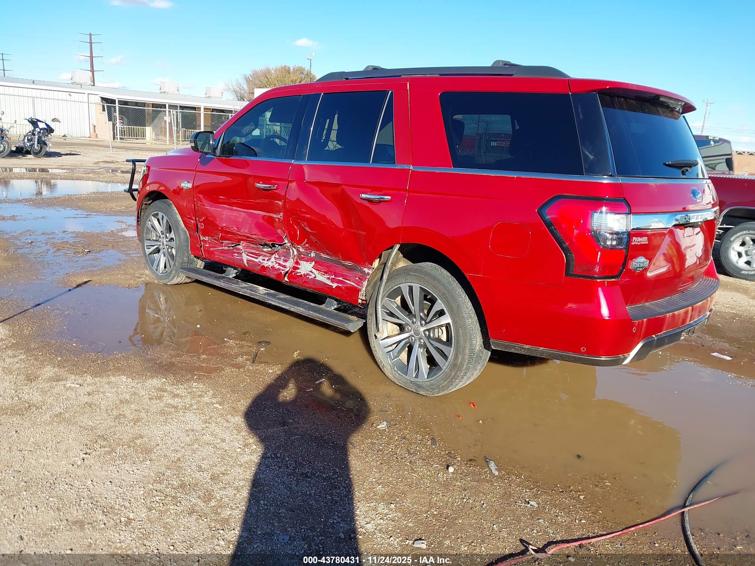 FORD EXPEDITION image 3