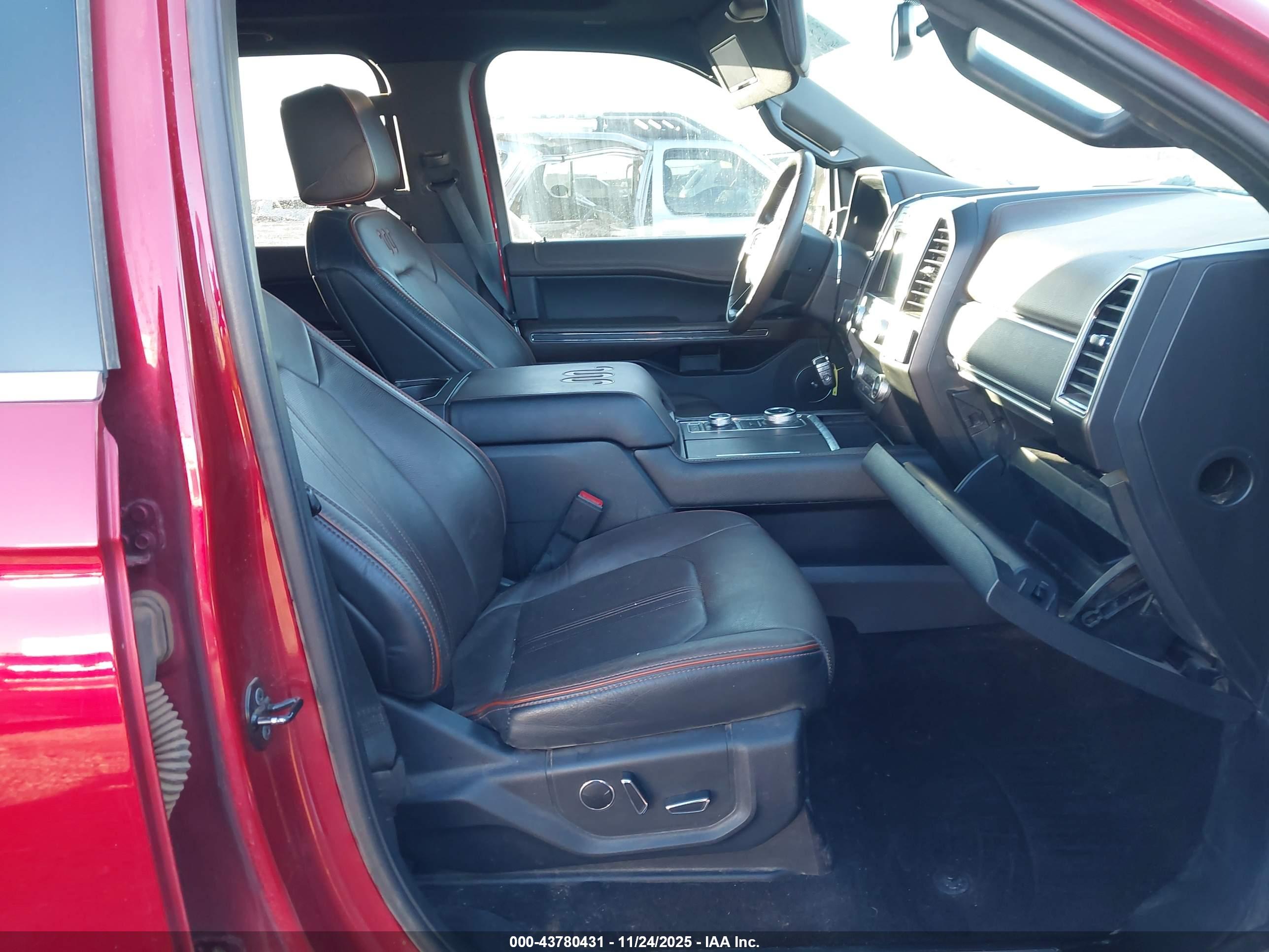 FORD EXPEDITION image 5