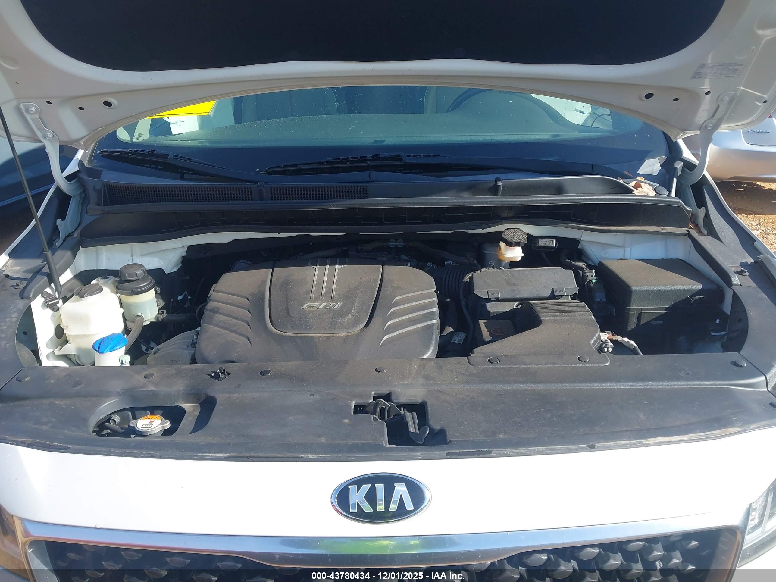 KIA SEDONA image 10