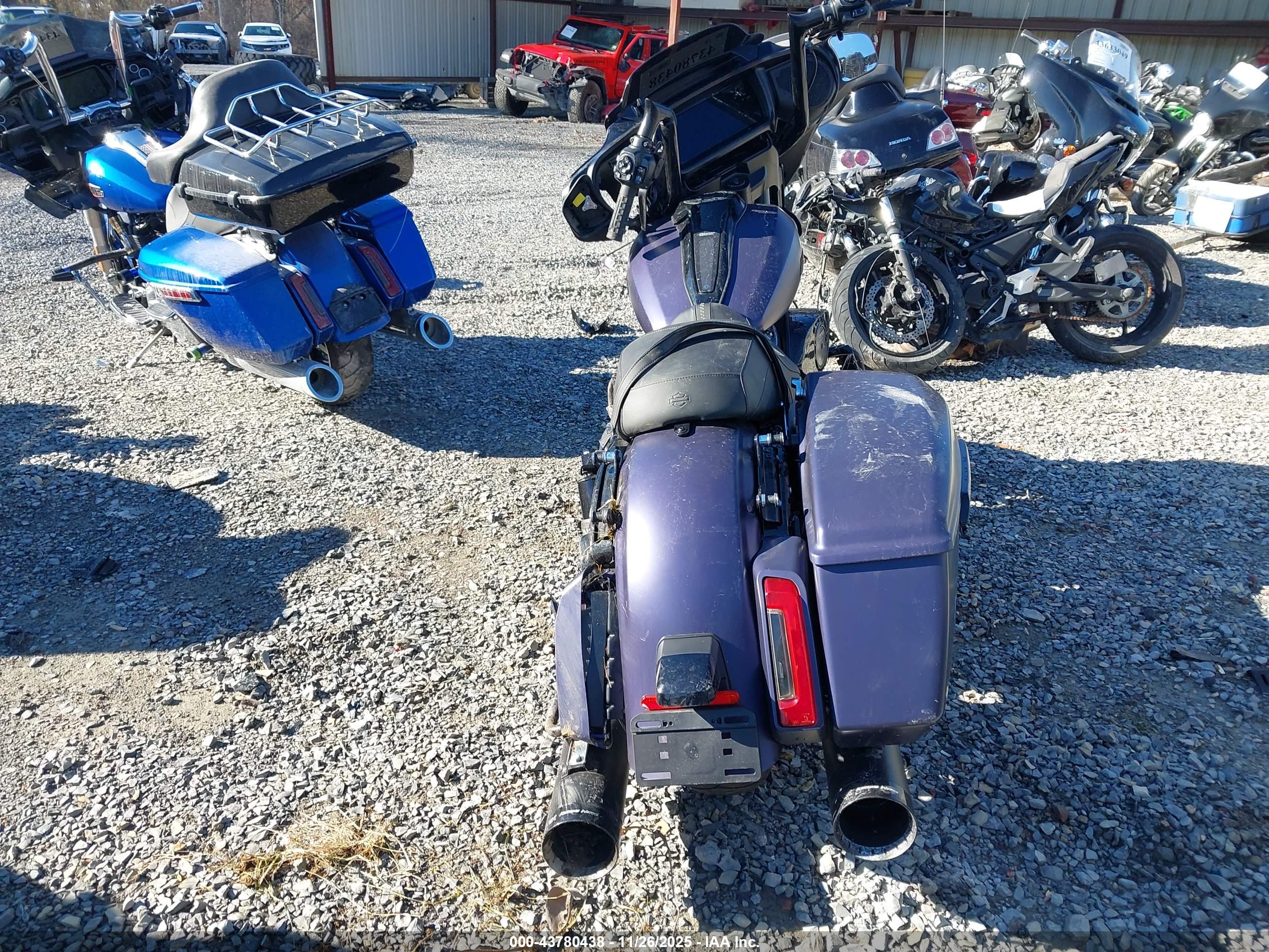 HARLEY-DAVIDSON FLHX image 6