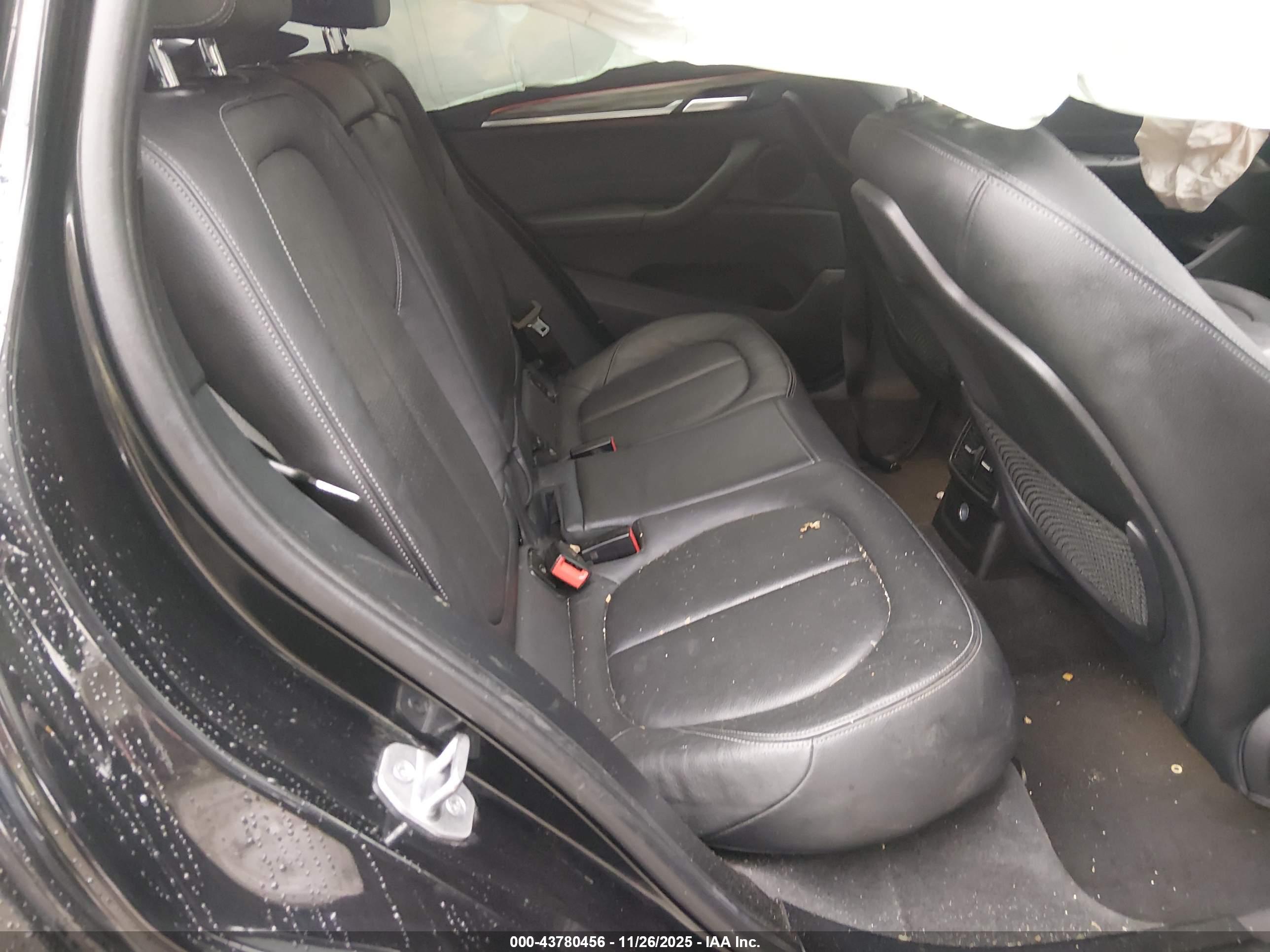BMW X1 image 8