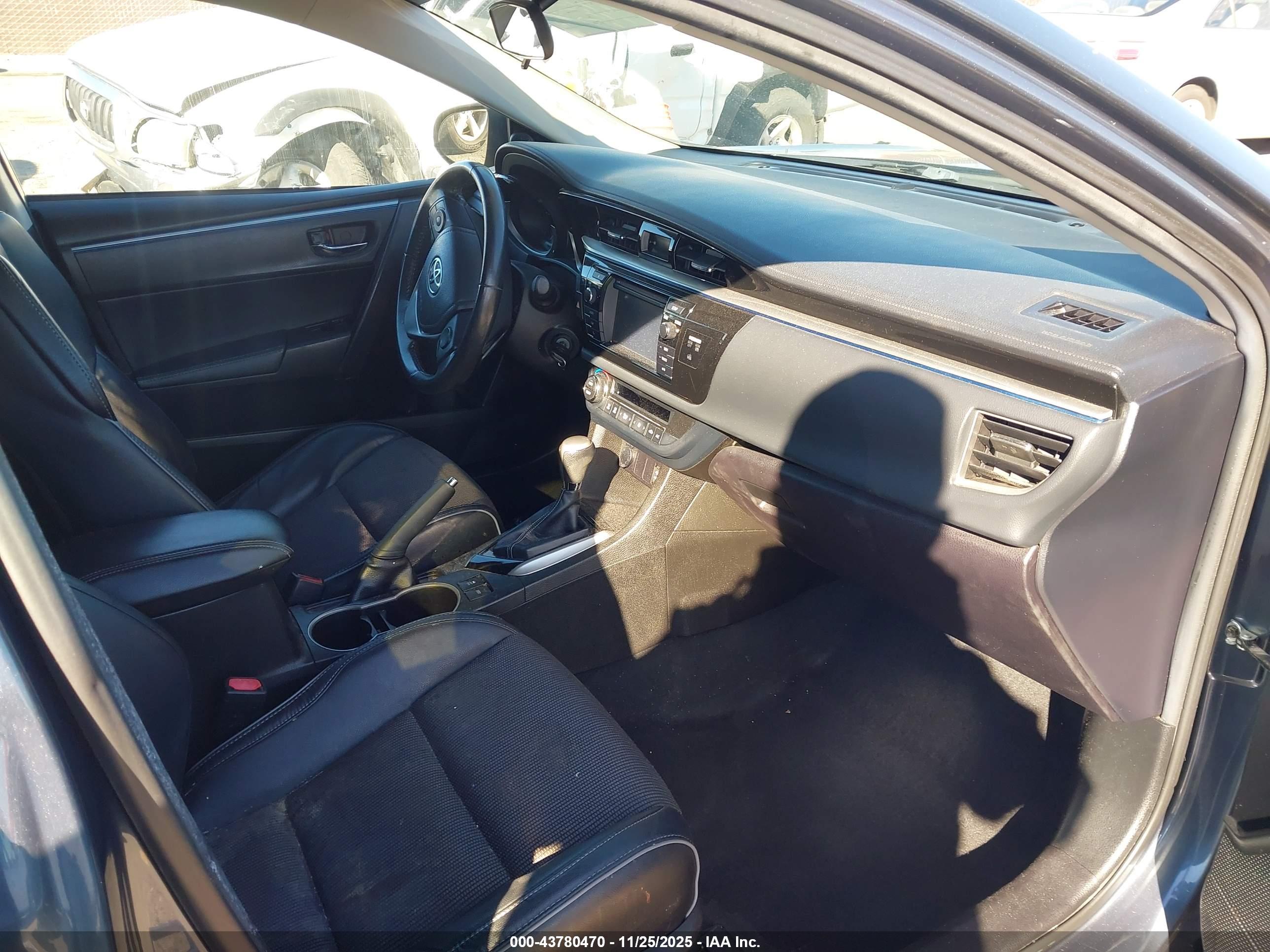 TOYOTA COROLLA image 5
