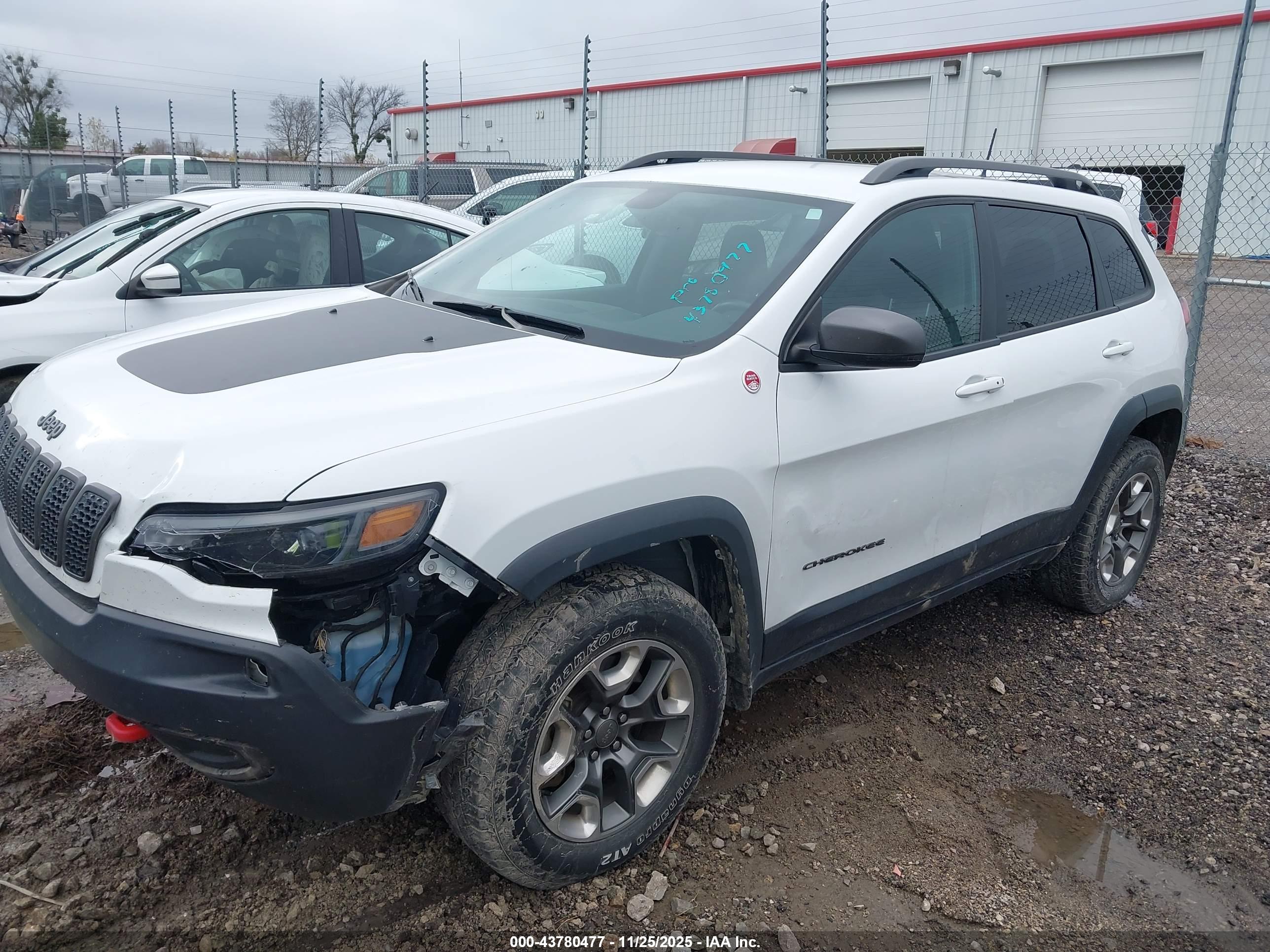 JEEP CHEROKEE image 2