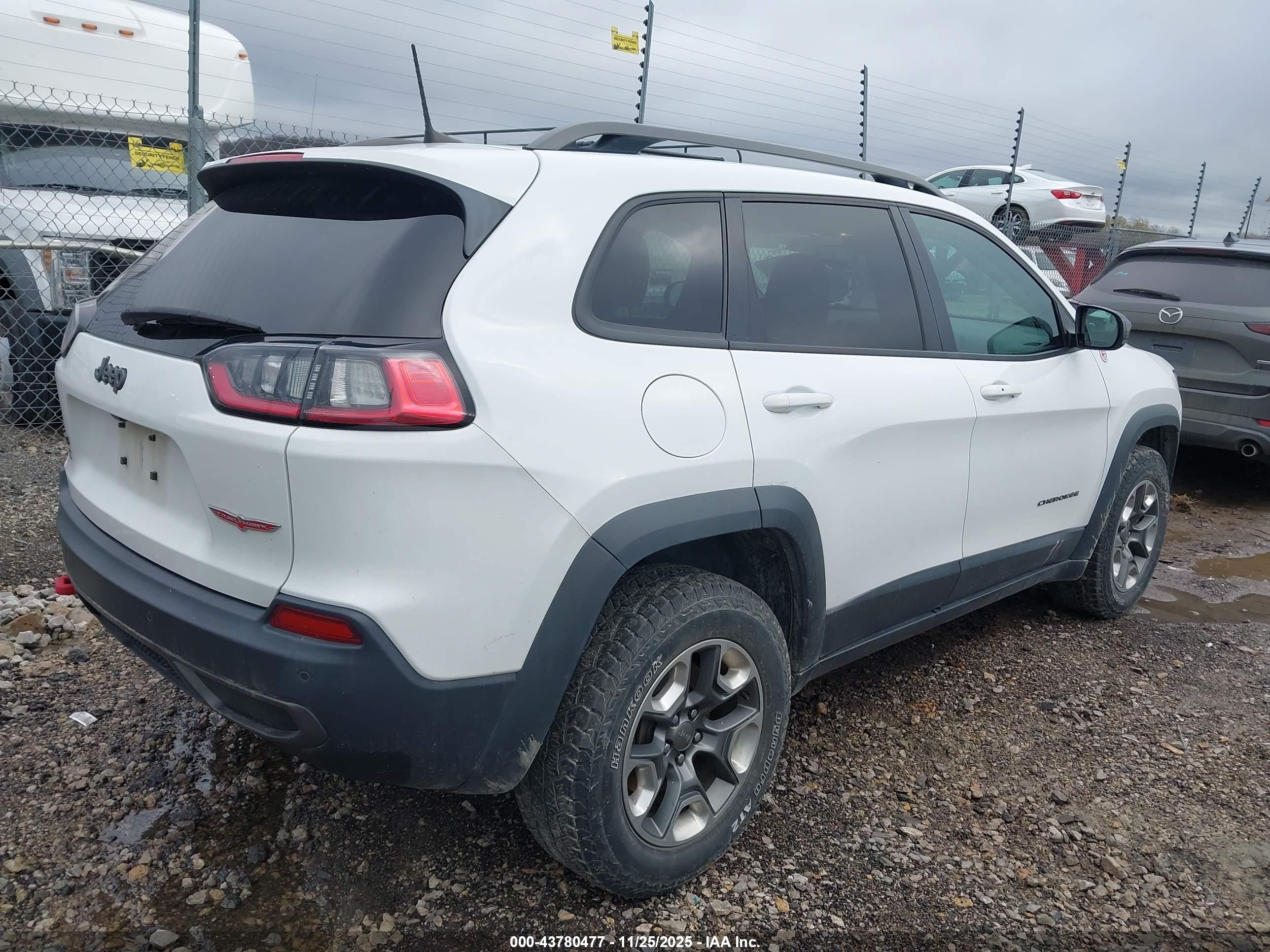 JEEP CHEROKEE image 4