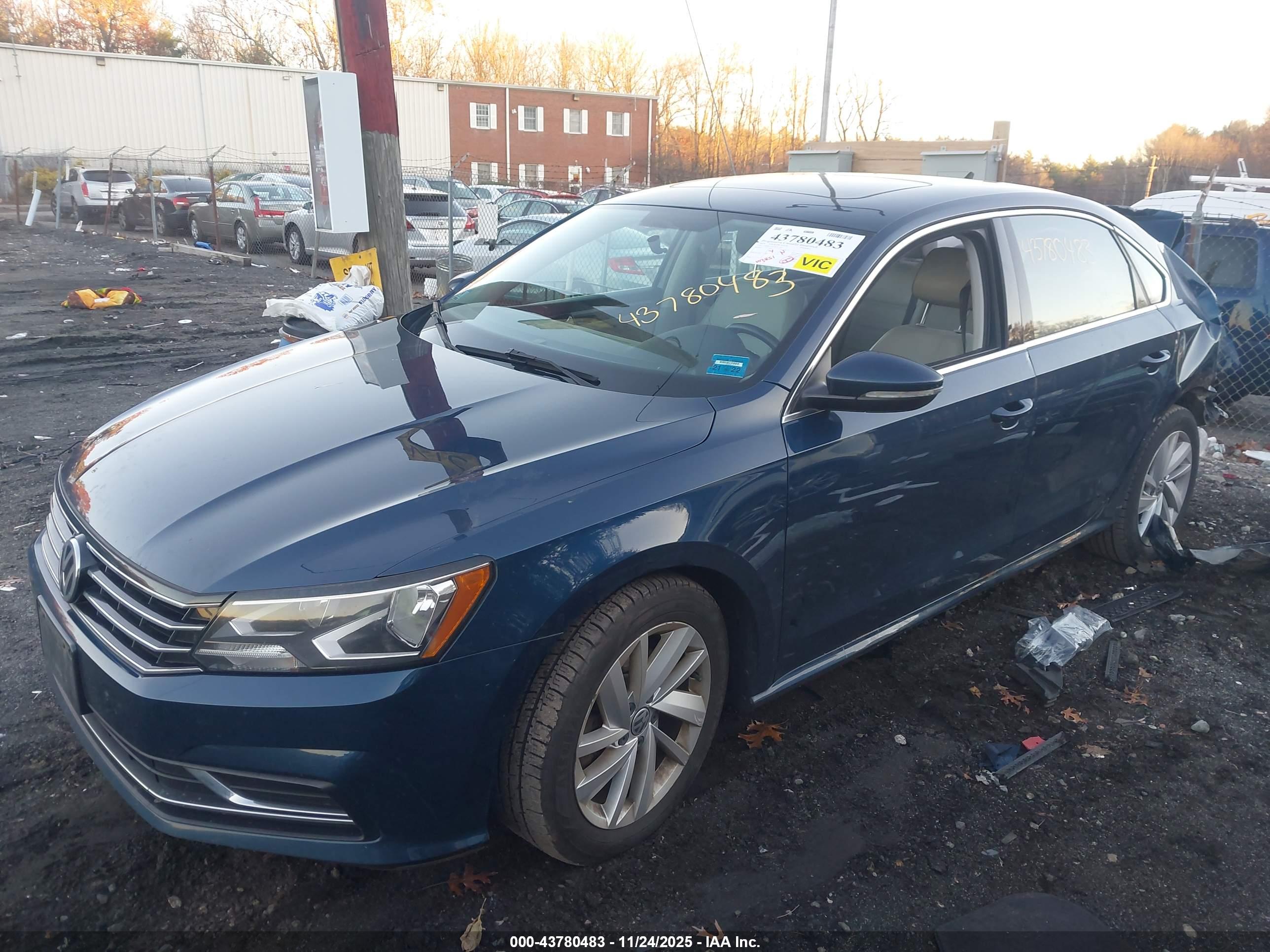 VOLKSWAGEN PASSAT image 2