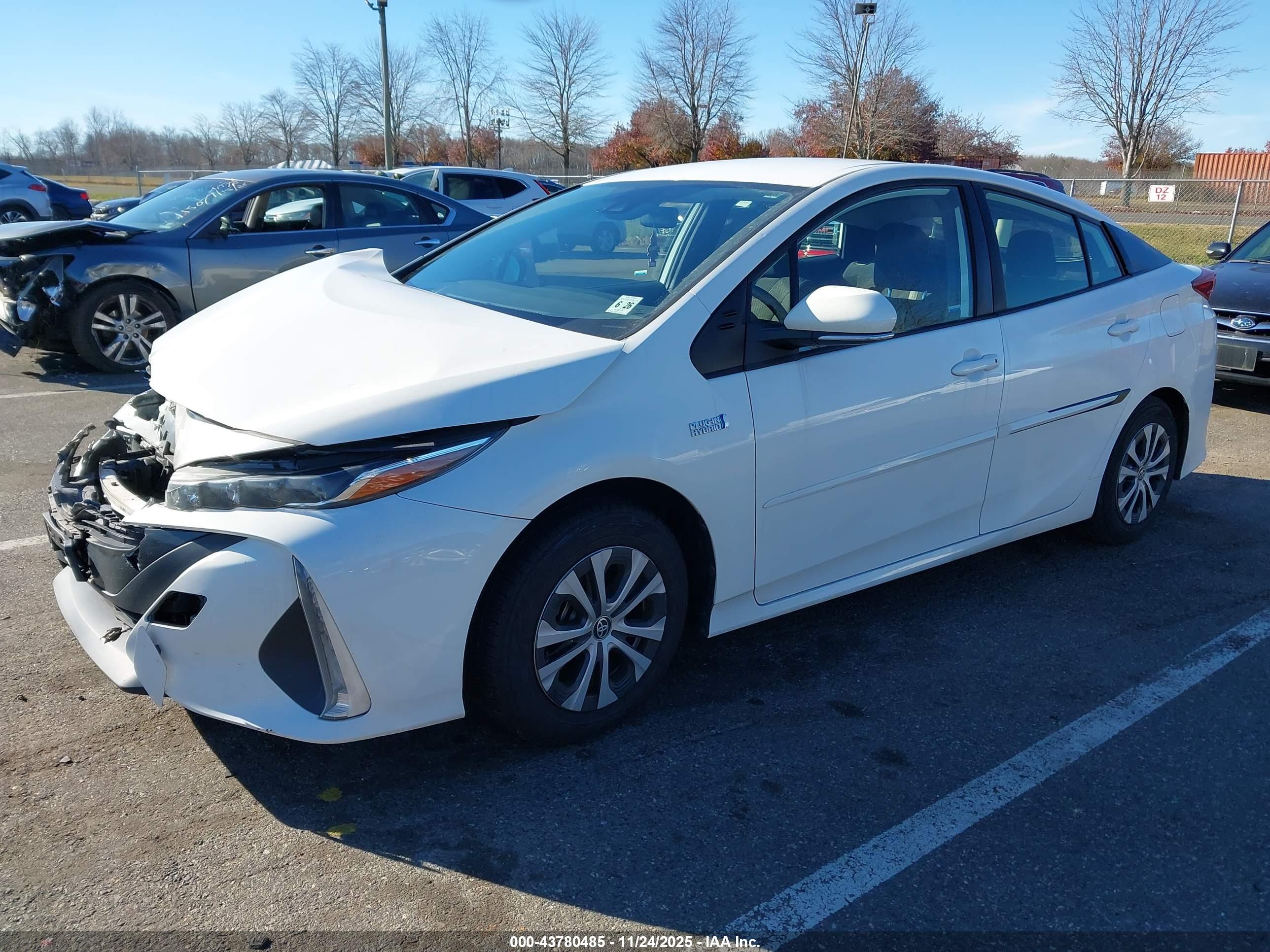 TOYOTA PRIUS image 2