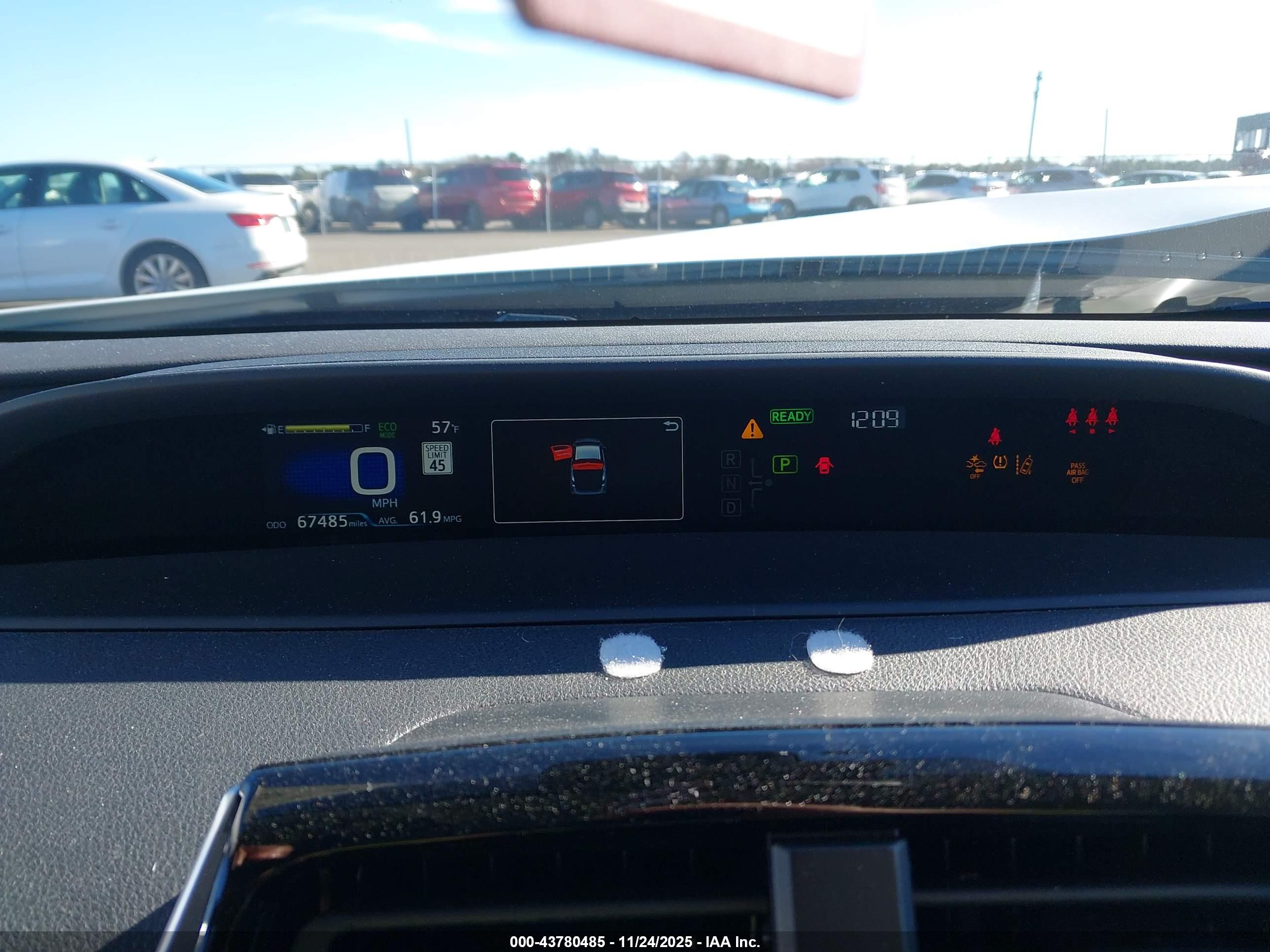 TOYOTA PRIUS image 7