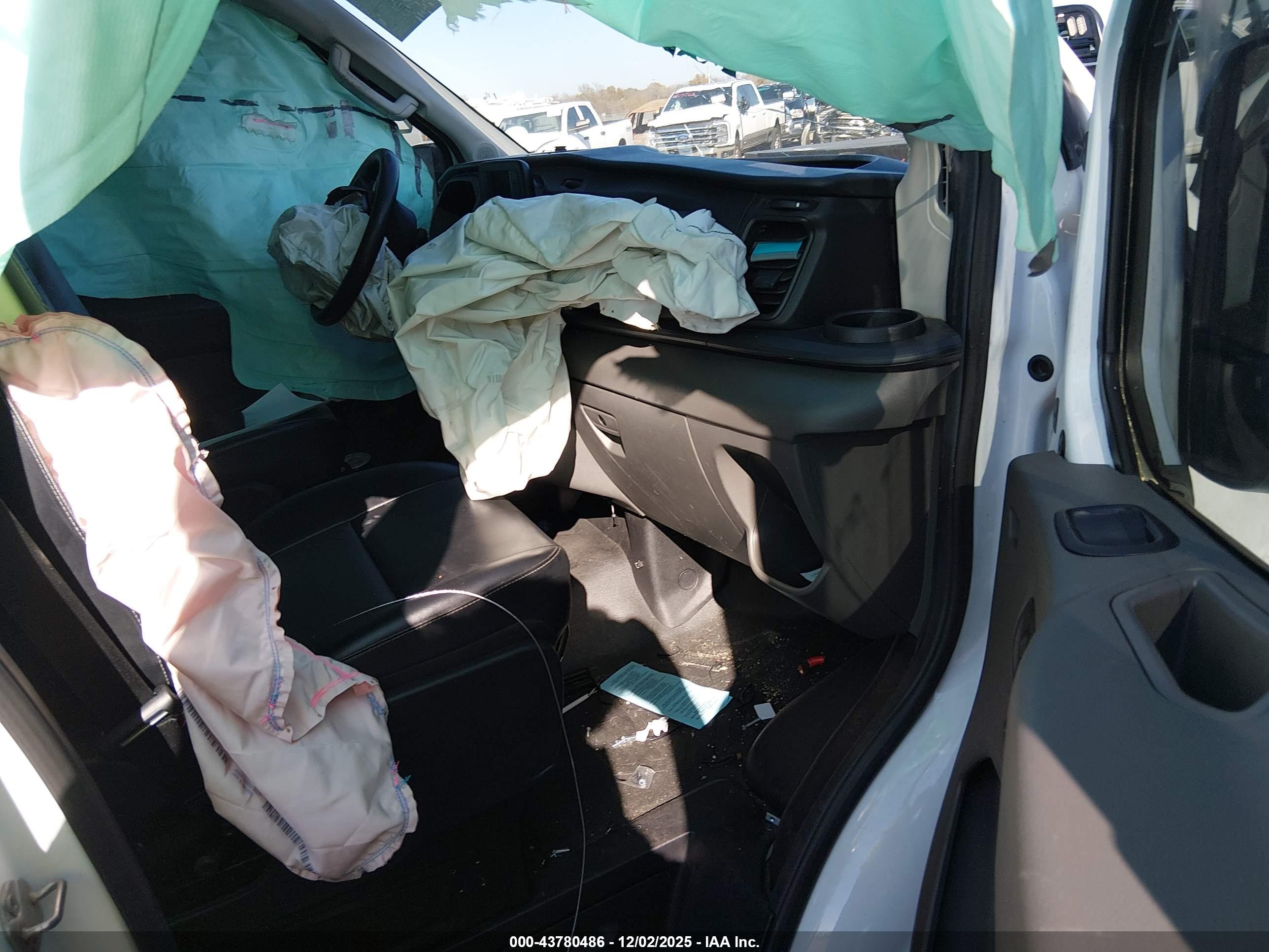 FORD TRANSIT-250 image 5