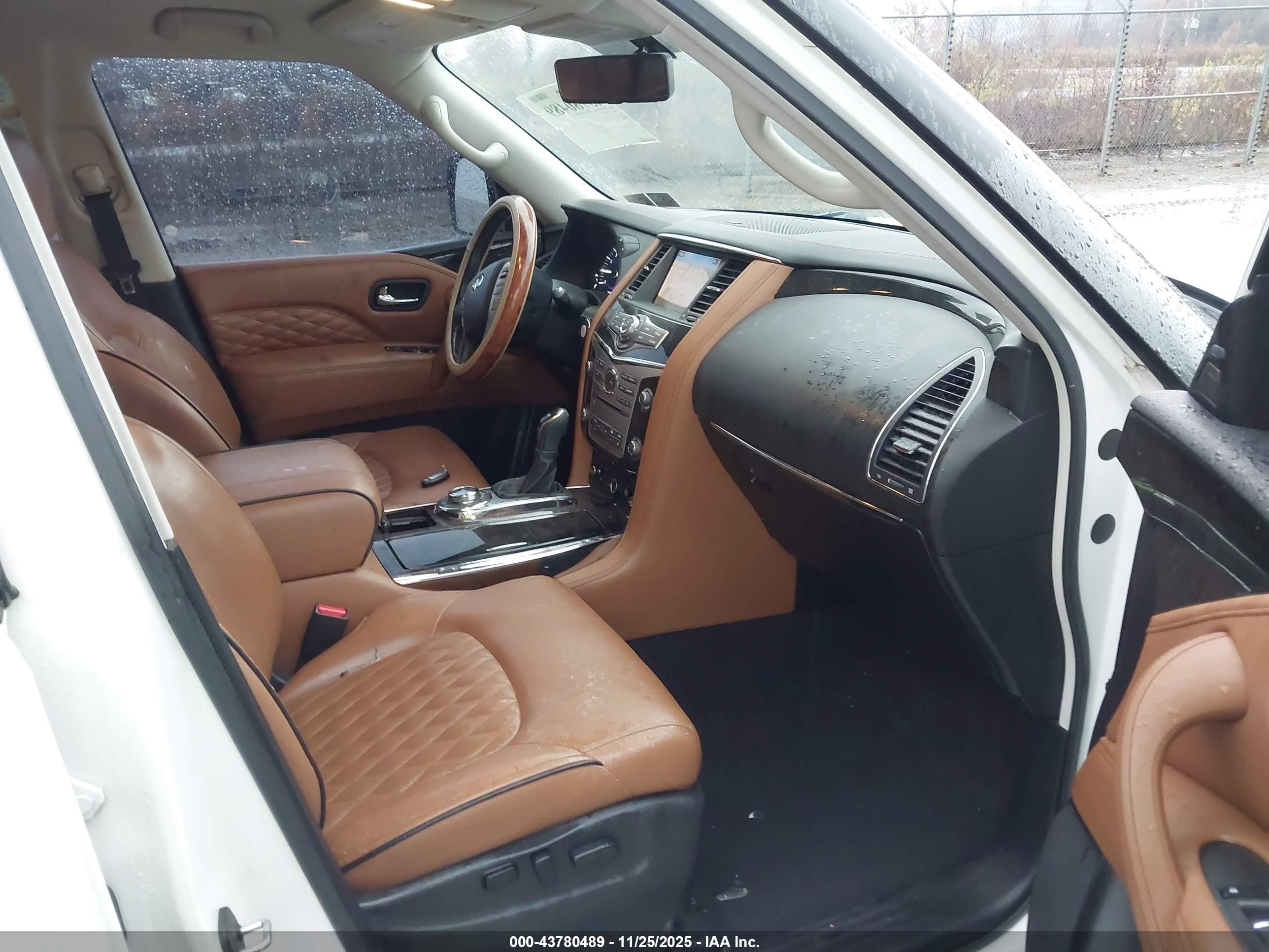INFINITI QX80 image 5