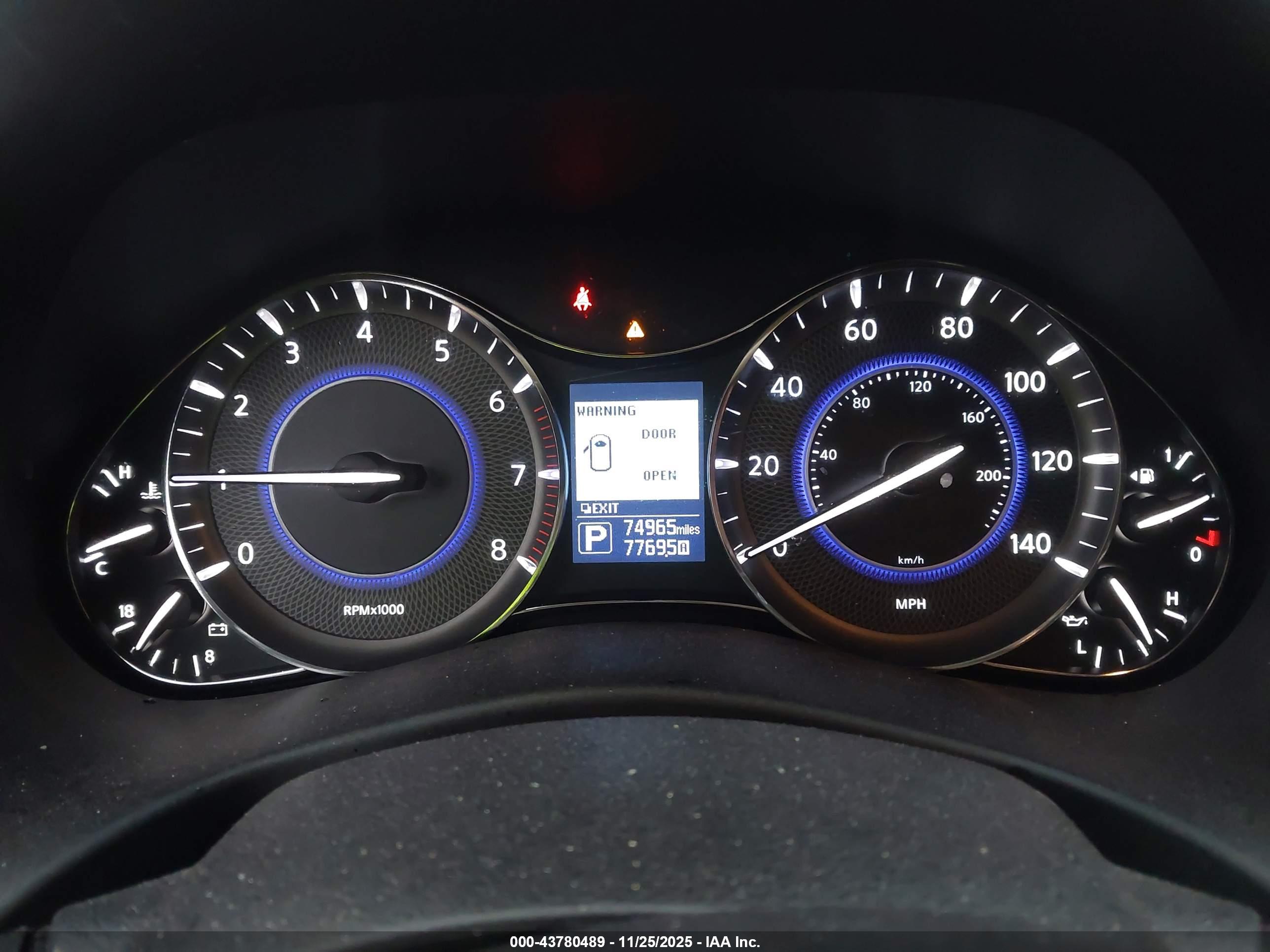 INFINITI QX80 image 7