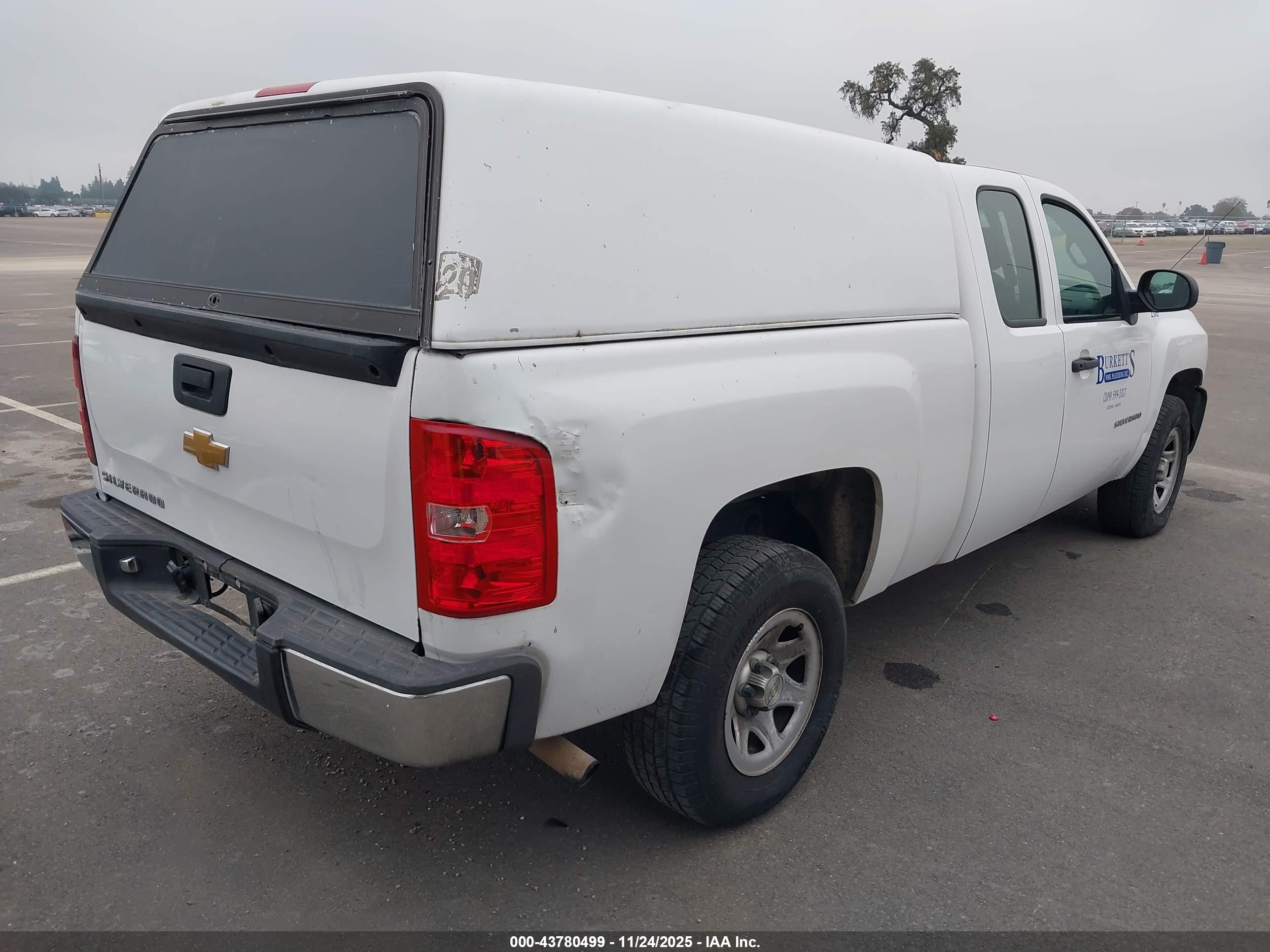CHEVROLET SILVERADO image 4