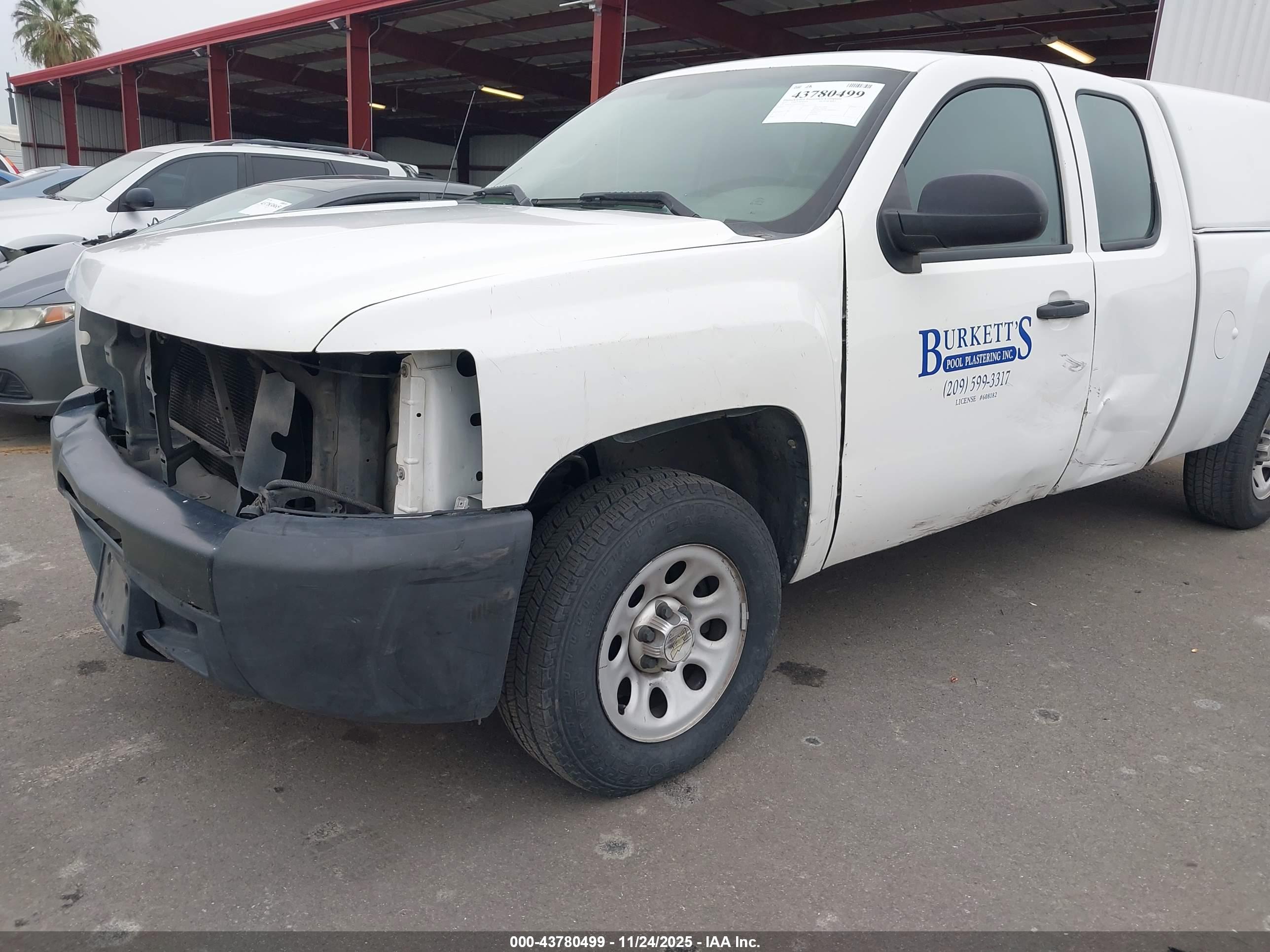 CHEVROLET SILVERADO image 6
