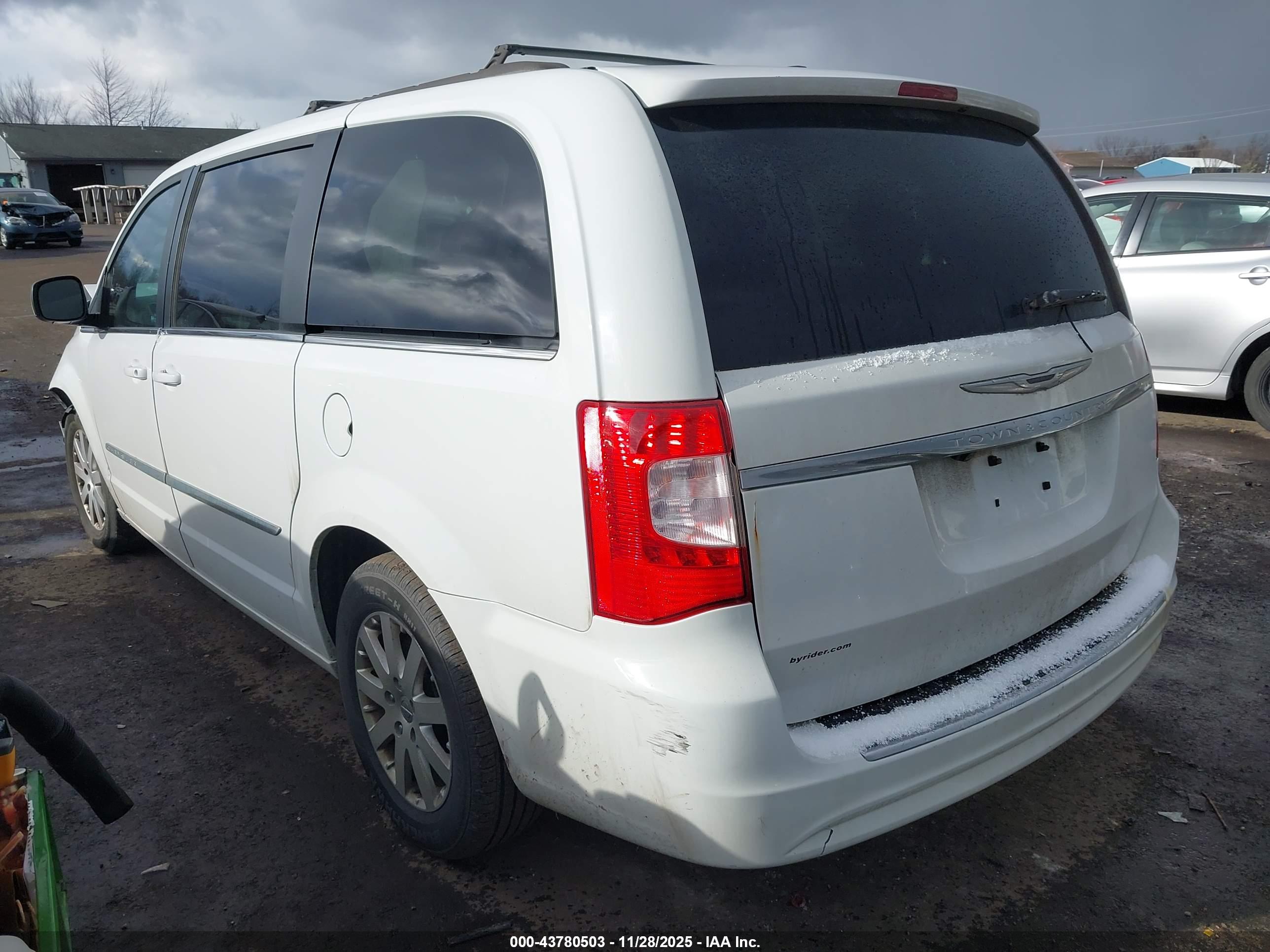 CHRYSLER TOWN image 3