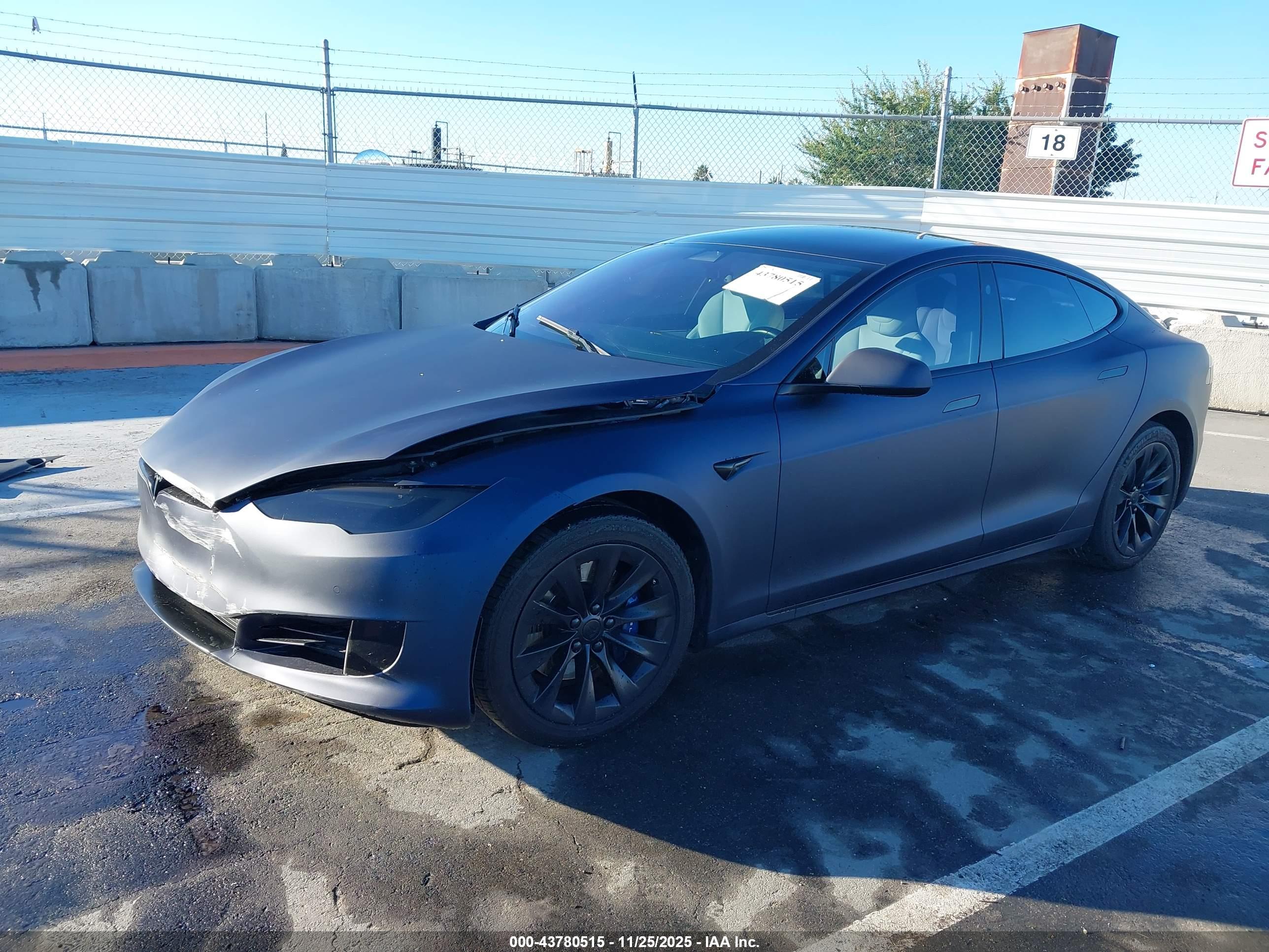 TESLA MODEL image 2