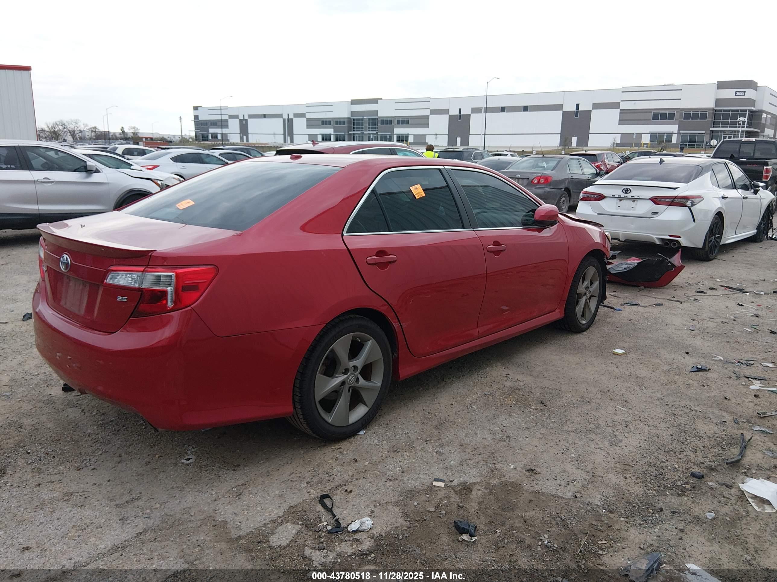 TOYOTA CAMRY image 4