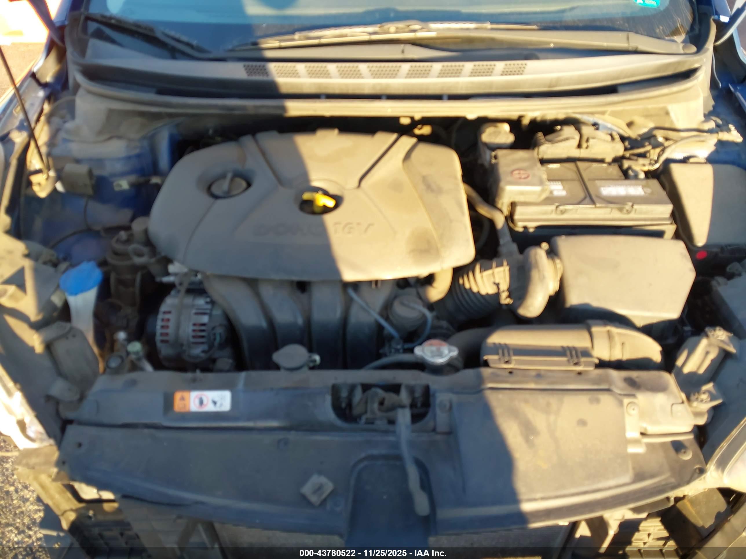 HYUNDAI ELANTRA image 10