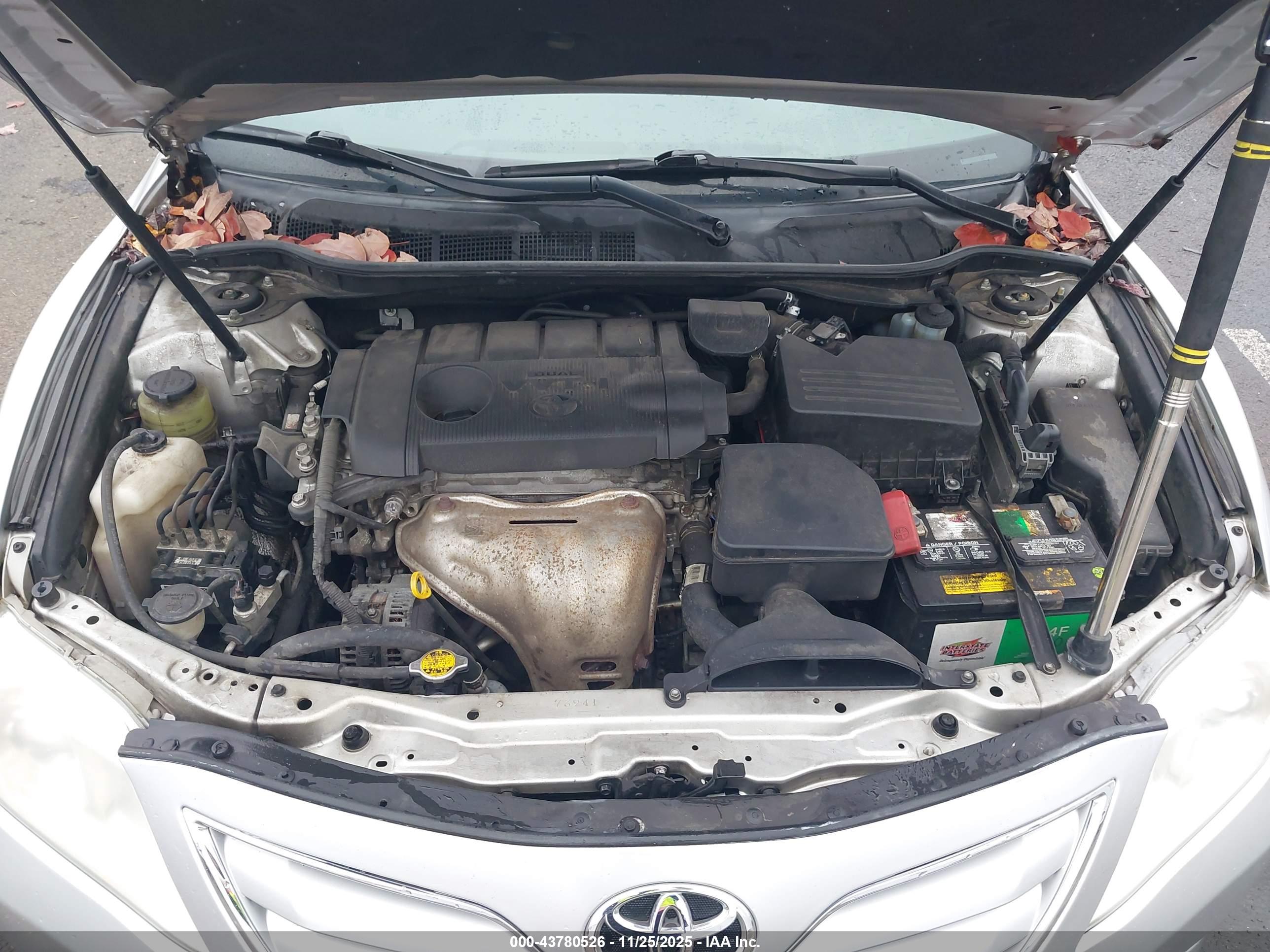 TOYOTA CAMRY image 10