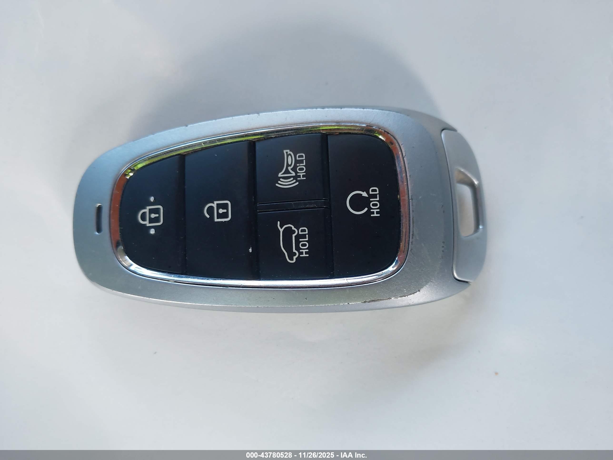 HYUNDAI SANTA image 11